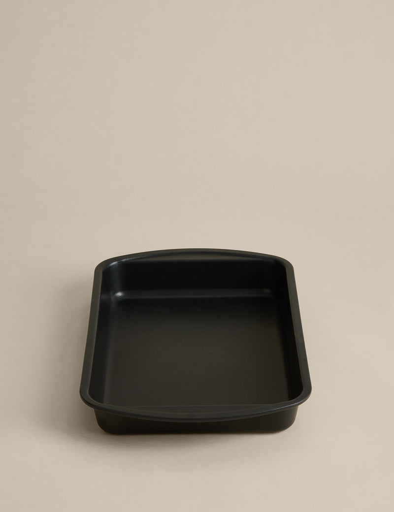 Aluminised steel 38cm non-stick roaster - British product