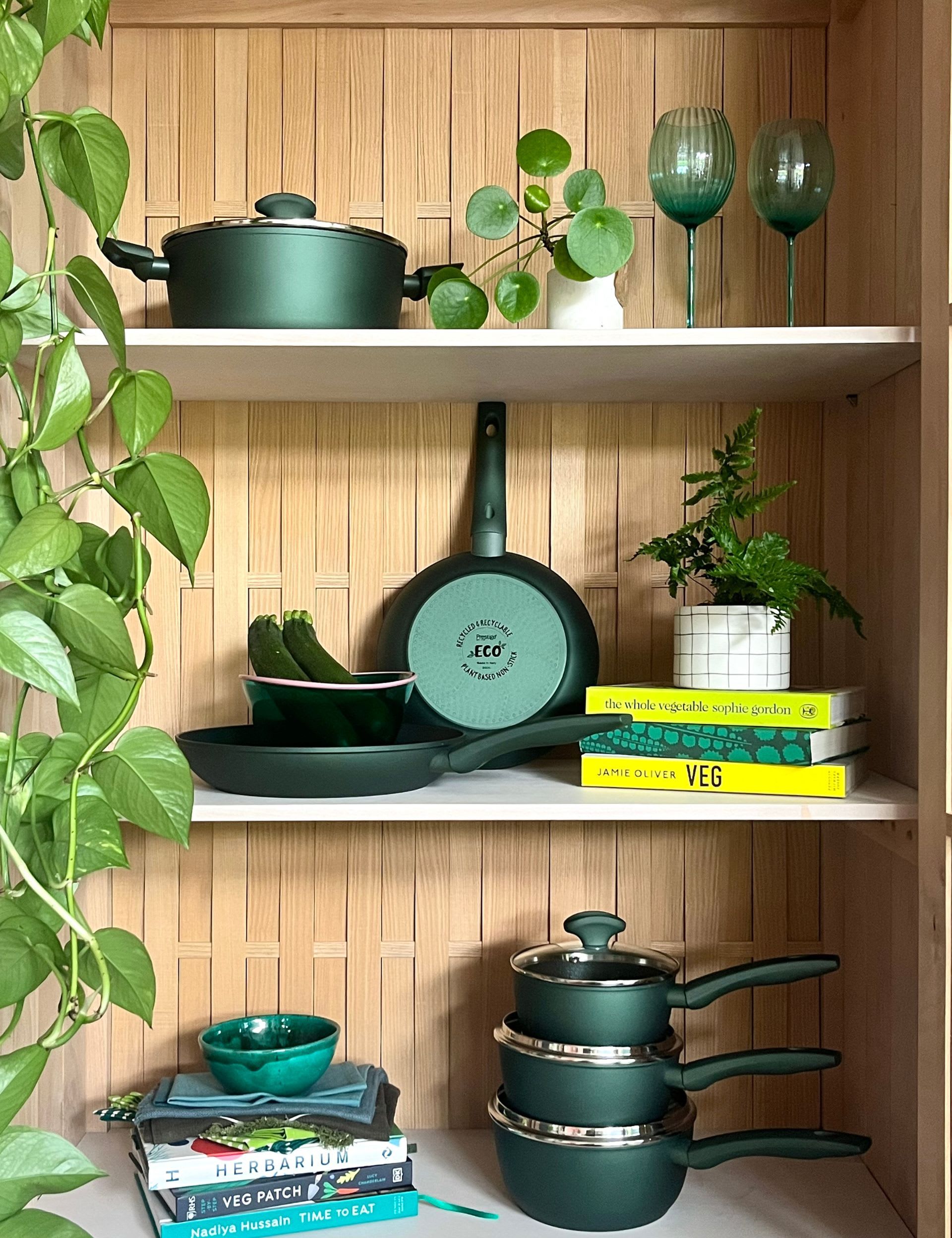 Prestige aluminium non-stick sauté pan 28cm (British brand)