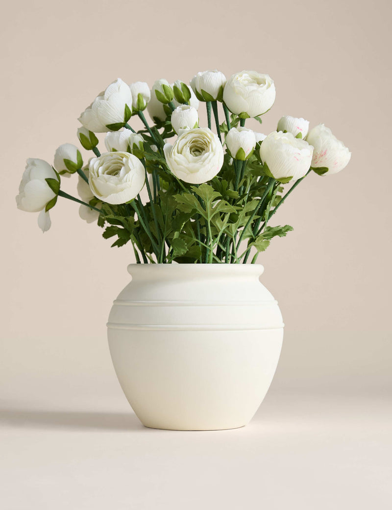 Moss & Sweetpea artificial ranunculus arrangement 42cm height - British product