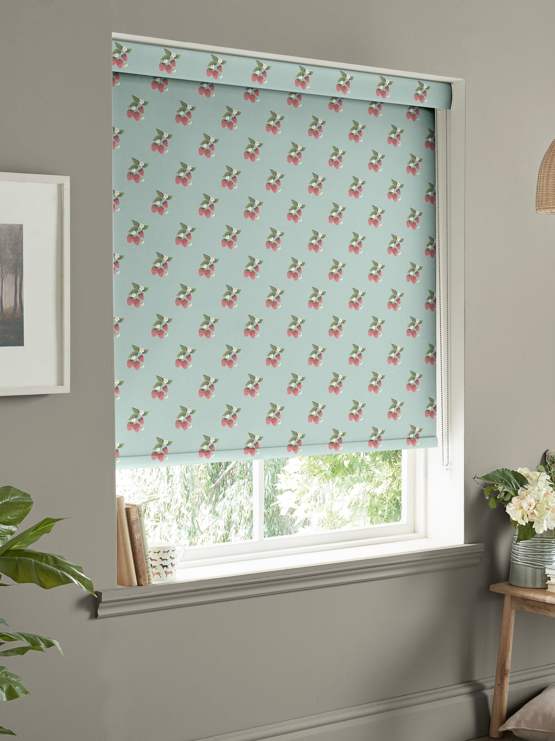 Sophie Allport blue strawberries roller blinds, UK version