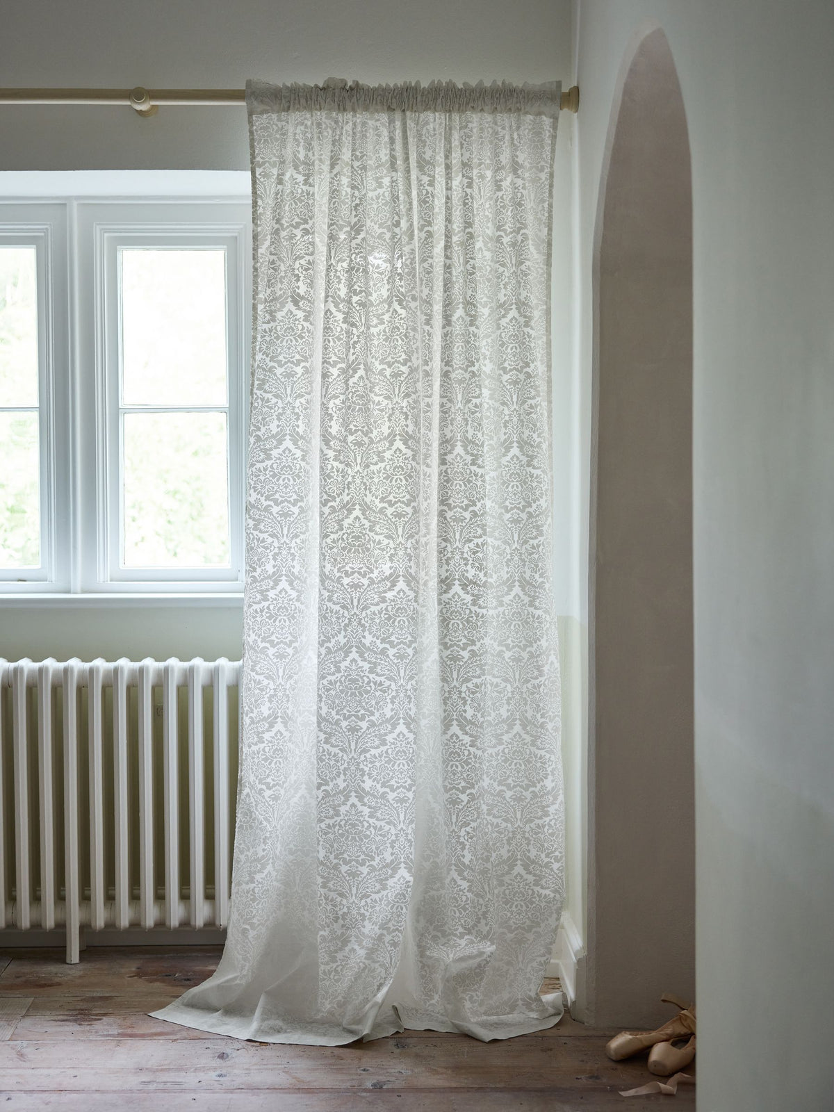Shabby Chic white voile damask curtain slot top, UK version
