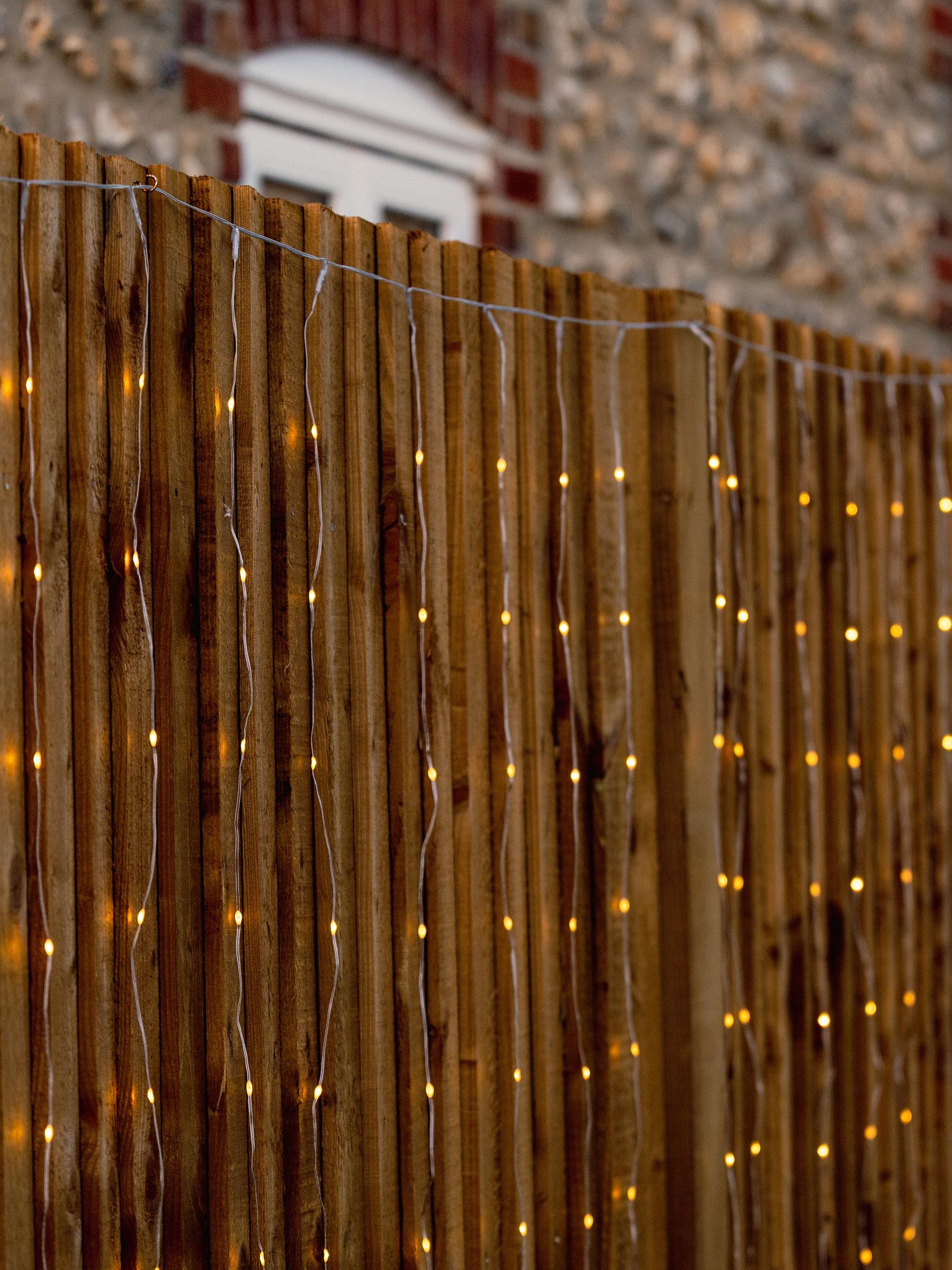 SolarCentre Lumify white curtain light set - imported from the UK