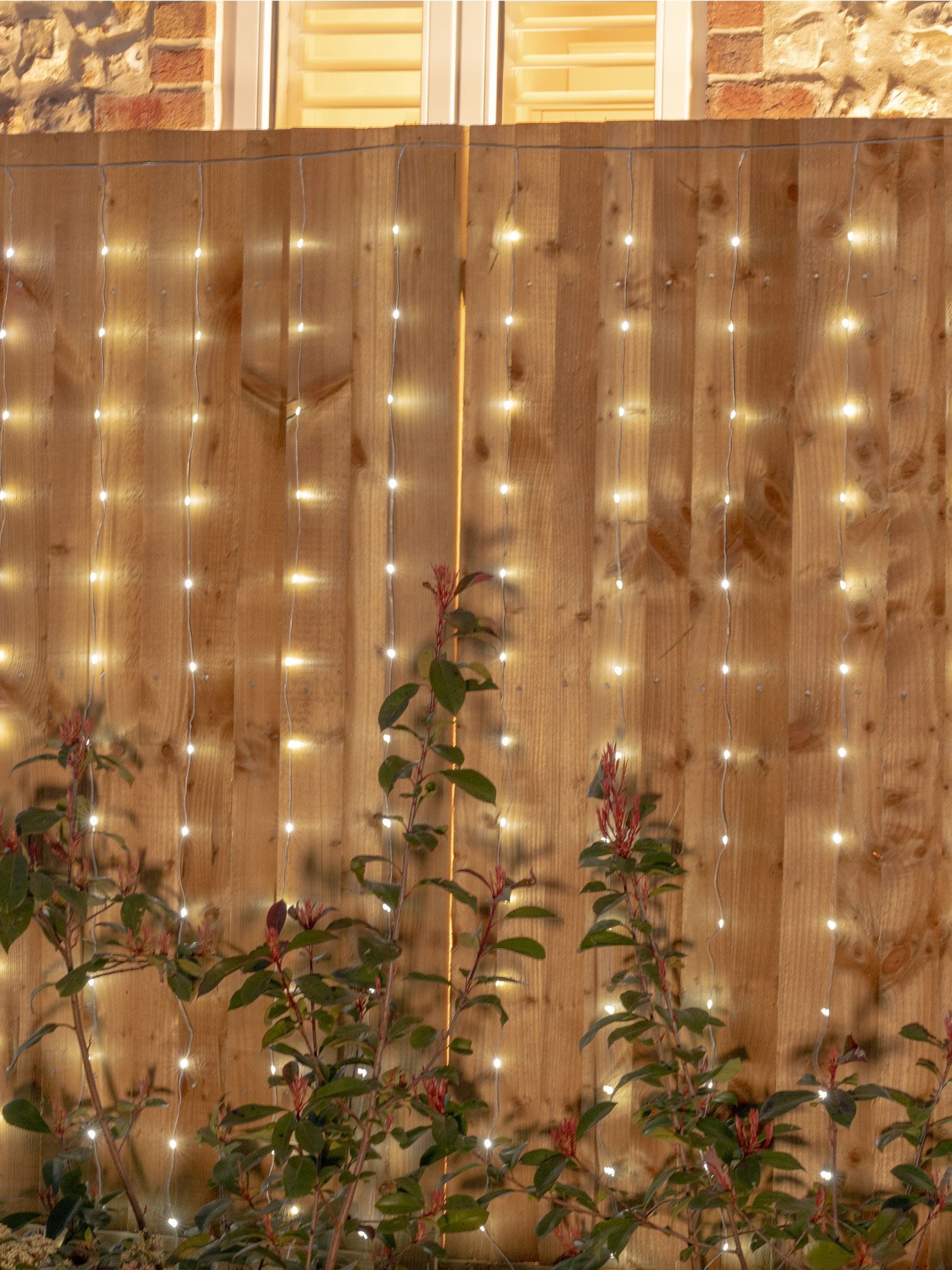 SolarCentre Lumify white curtain light set - imported from the UK
