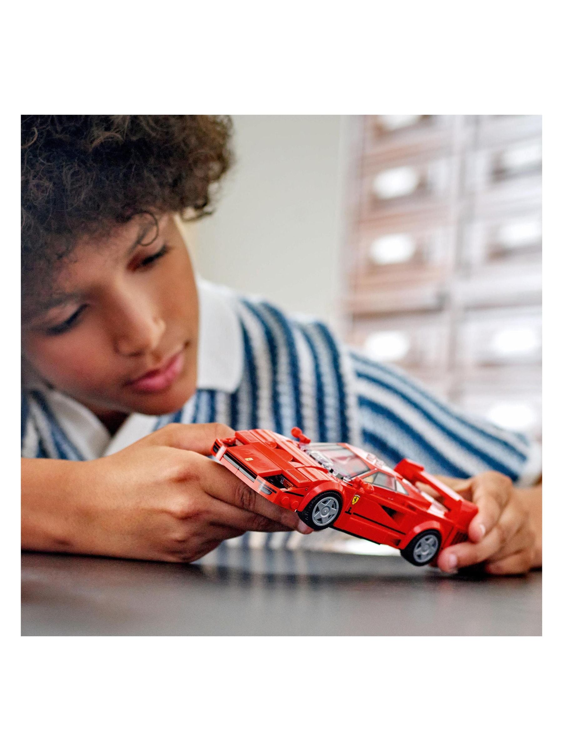 LEGO Speed Champions Ferrari F40 car toy 318 pieces, imported from the UK