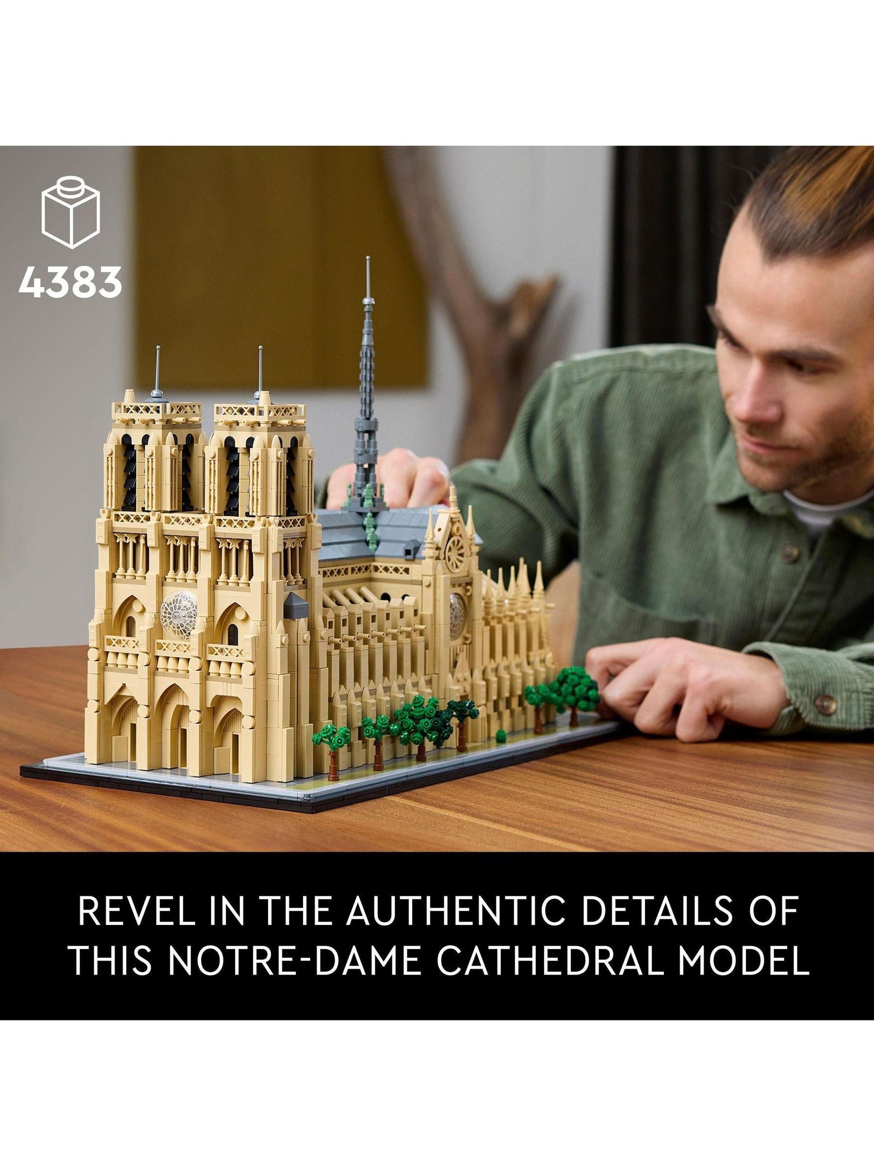 LEGO Notre-Dame de Paris architecture model set - British product