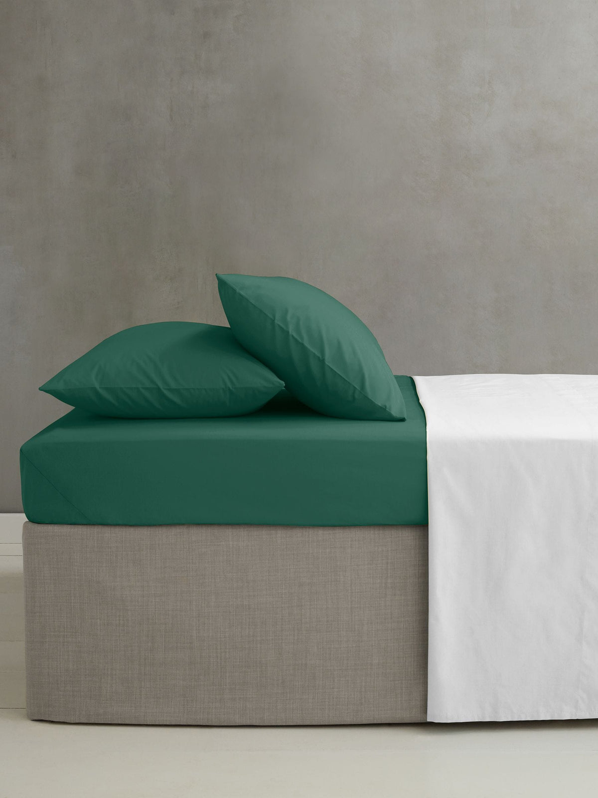 Catherine Lansfield dark green percale extra deep fitted sheet - British product