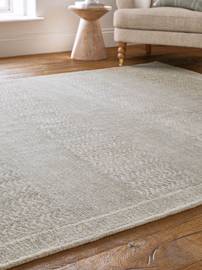 Sage green 100% wool rug distressed pattern - British product