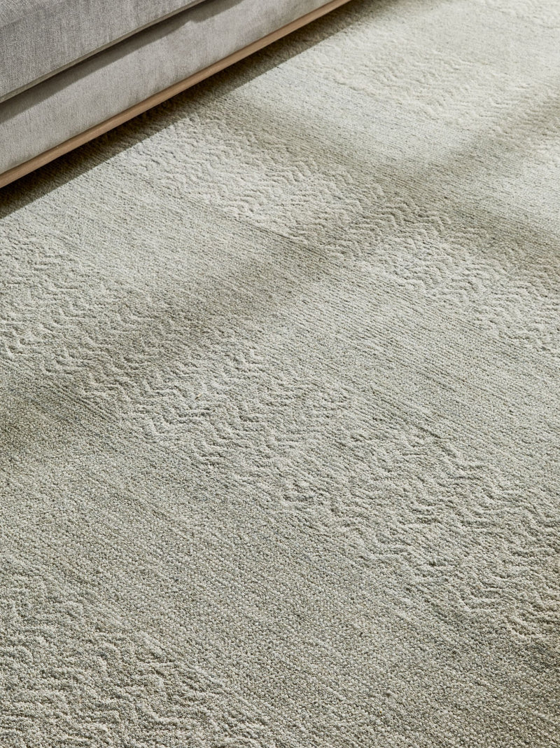 Sage green 100% wool rug distressed pattern - British product