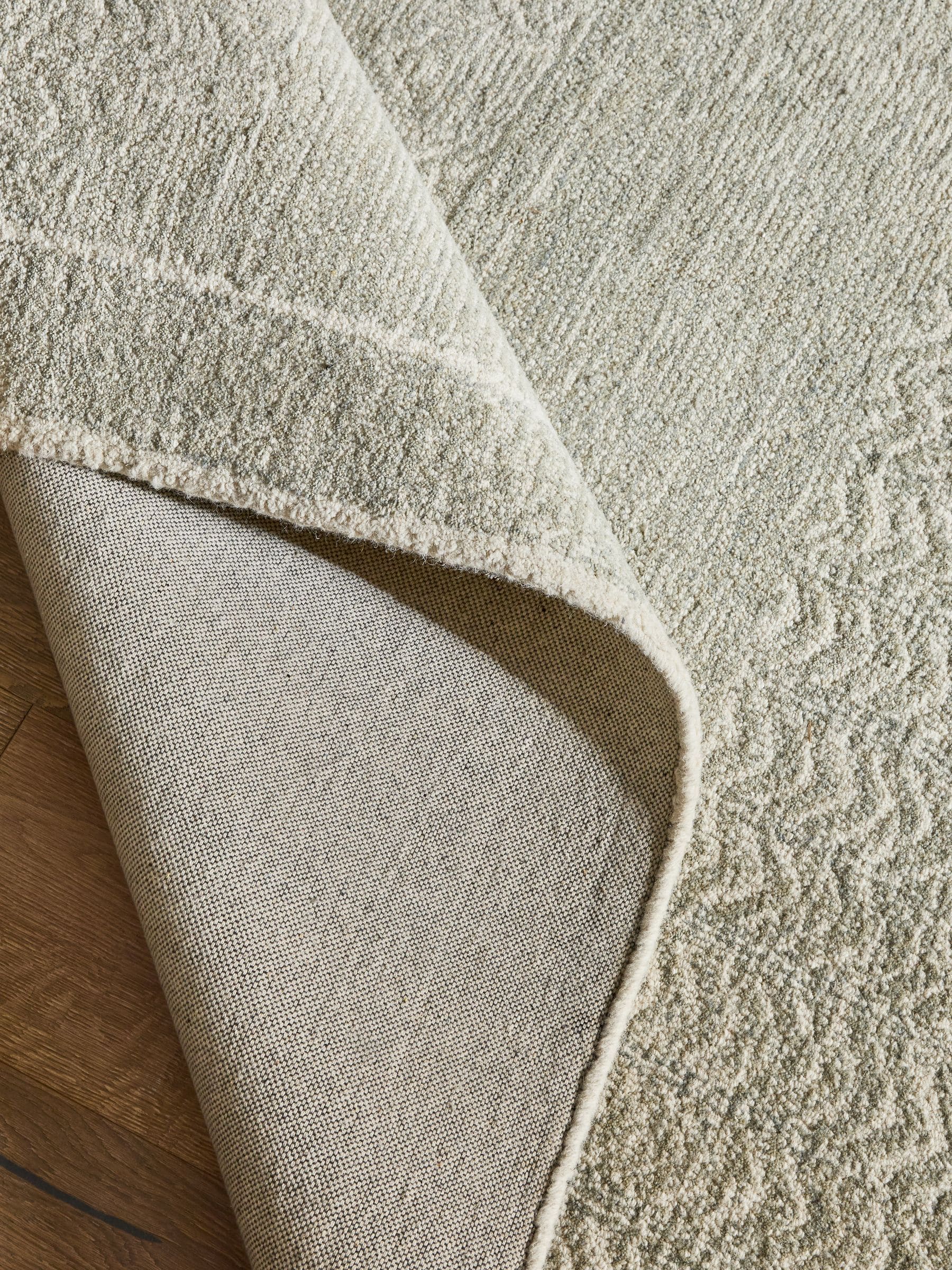 Sage green 100% wool rug distressed pattern - British product