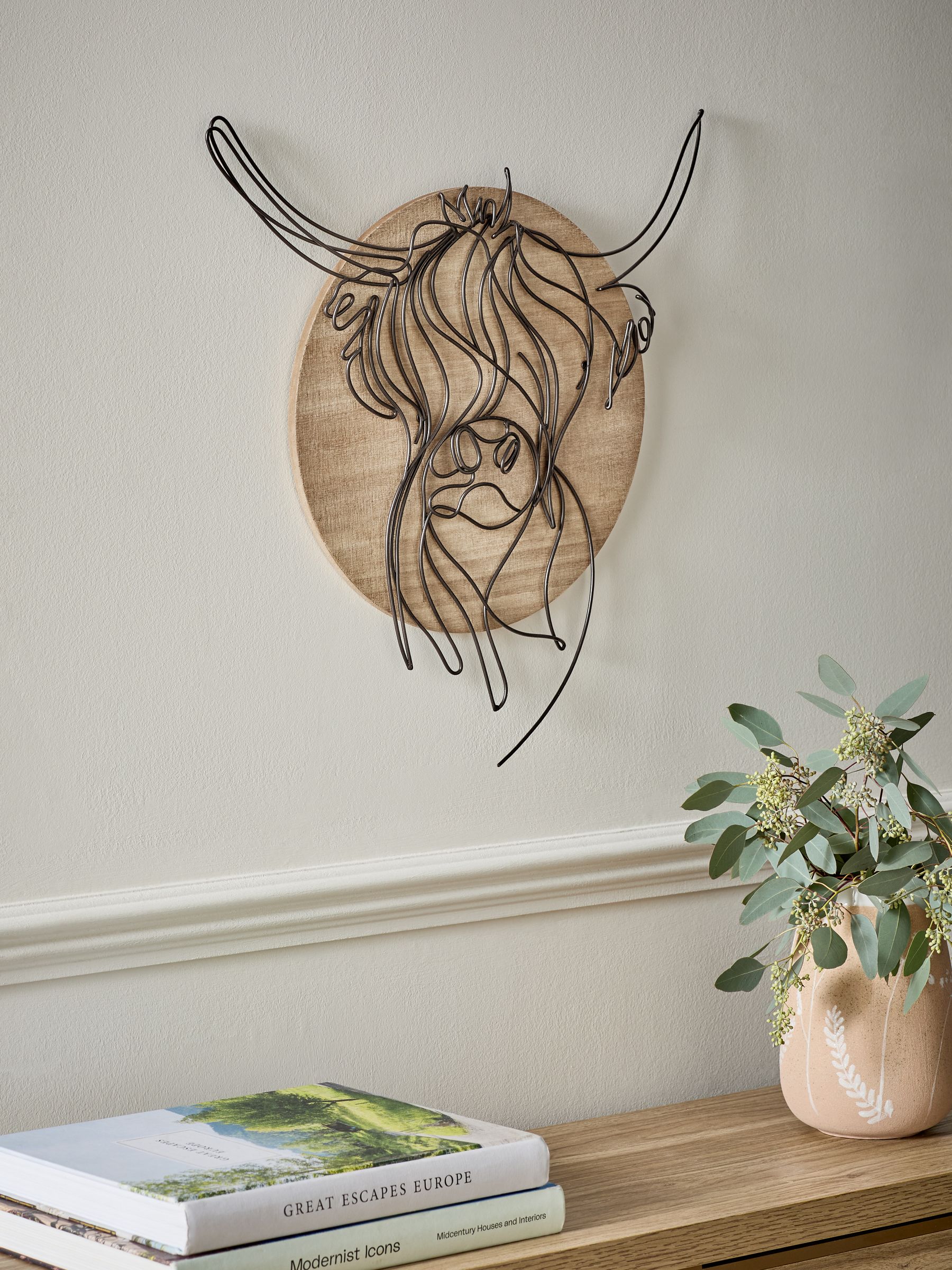 Bronx Hamish The Highland Cow black wire wall art - British product