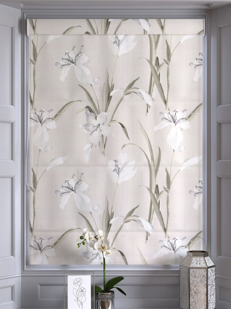 Next Natural Lily Floral roman blind (British brand)