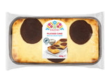 Assorted cakes with poppy seed and quark options (British brand)