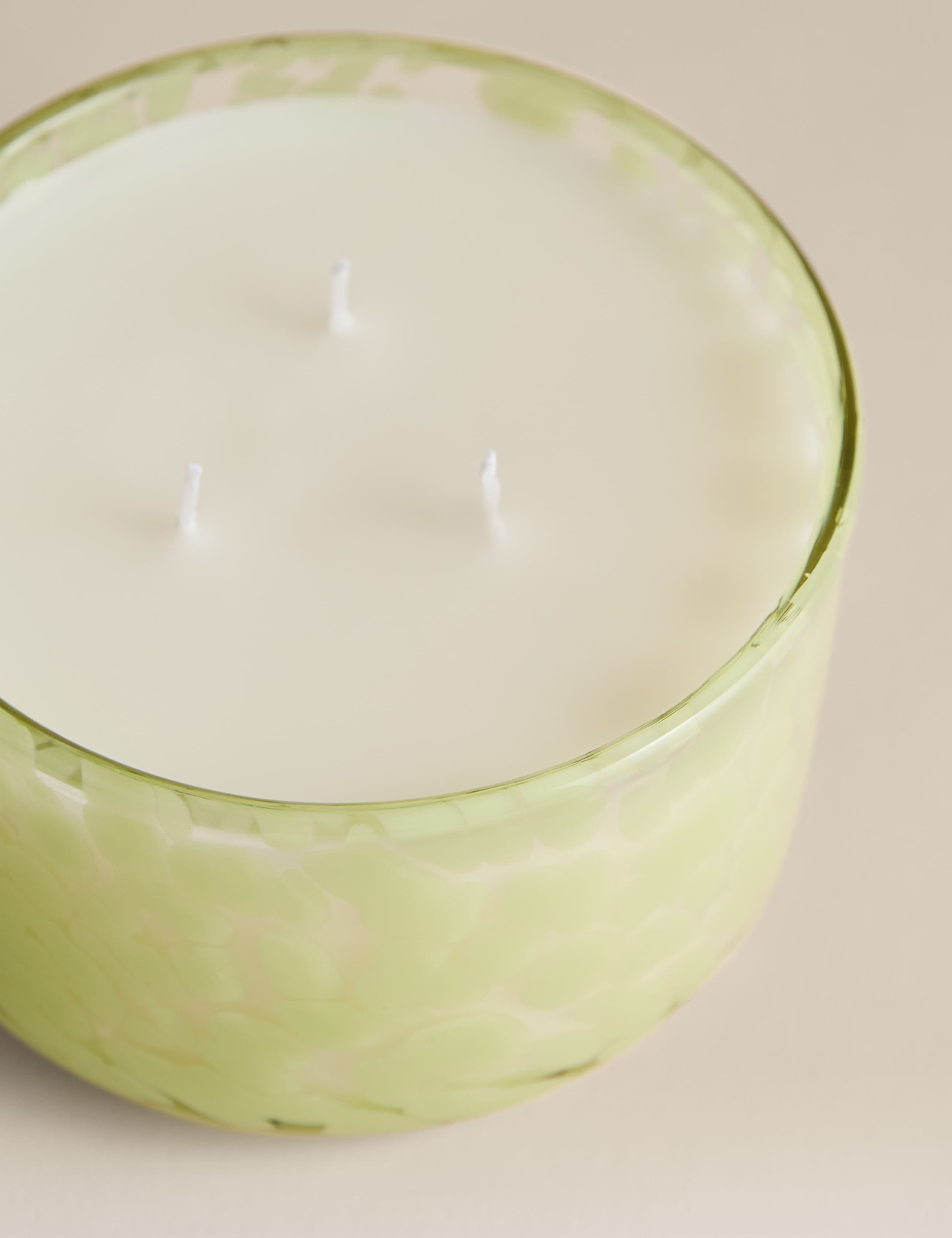 Bamboo & Orris three wick candle confetti glass - British product