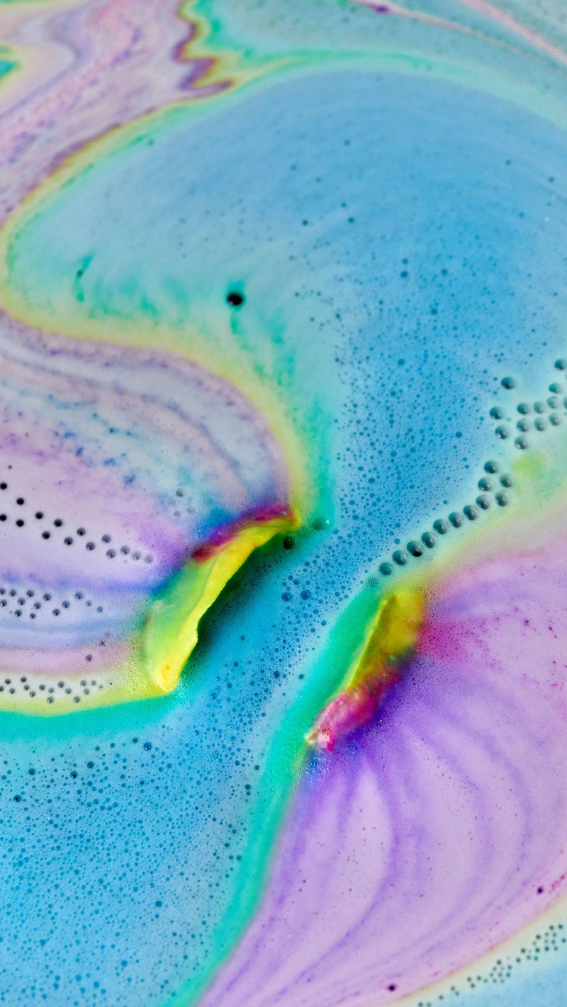 Lush Intergalactic Bath Bomb with popping candy (British brand)