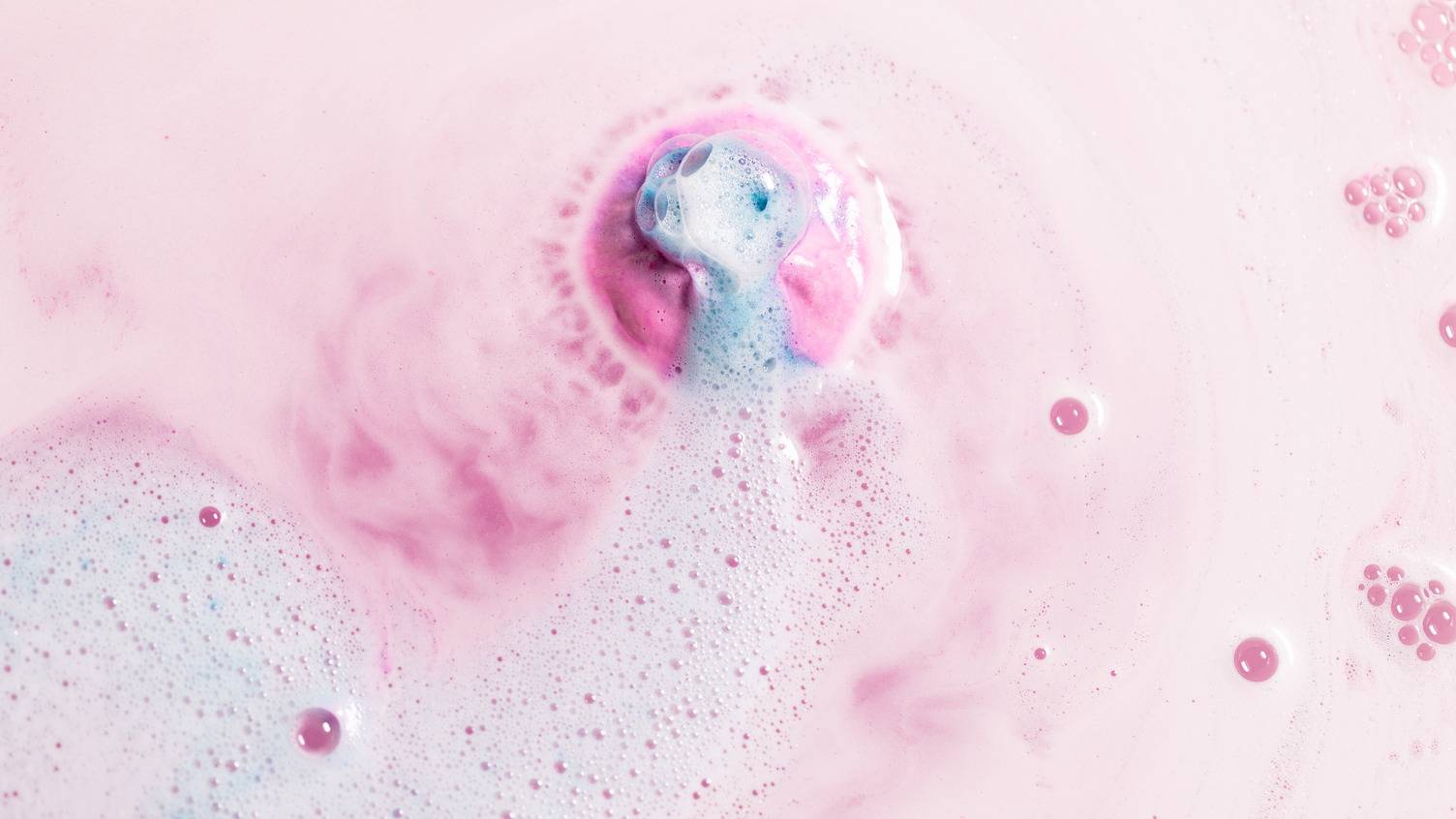 Lush Deep Sleep Gift bath bomb trio with lavender scents - British product
