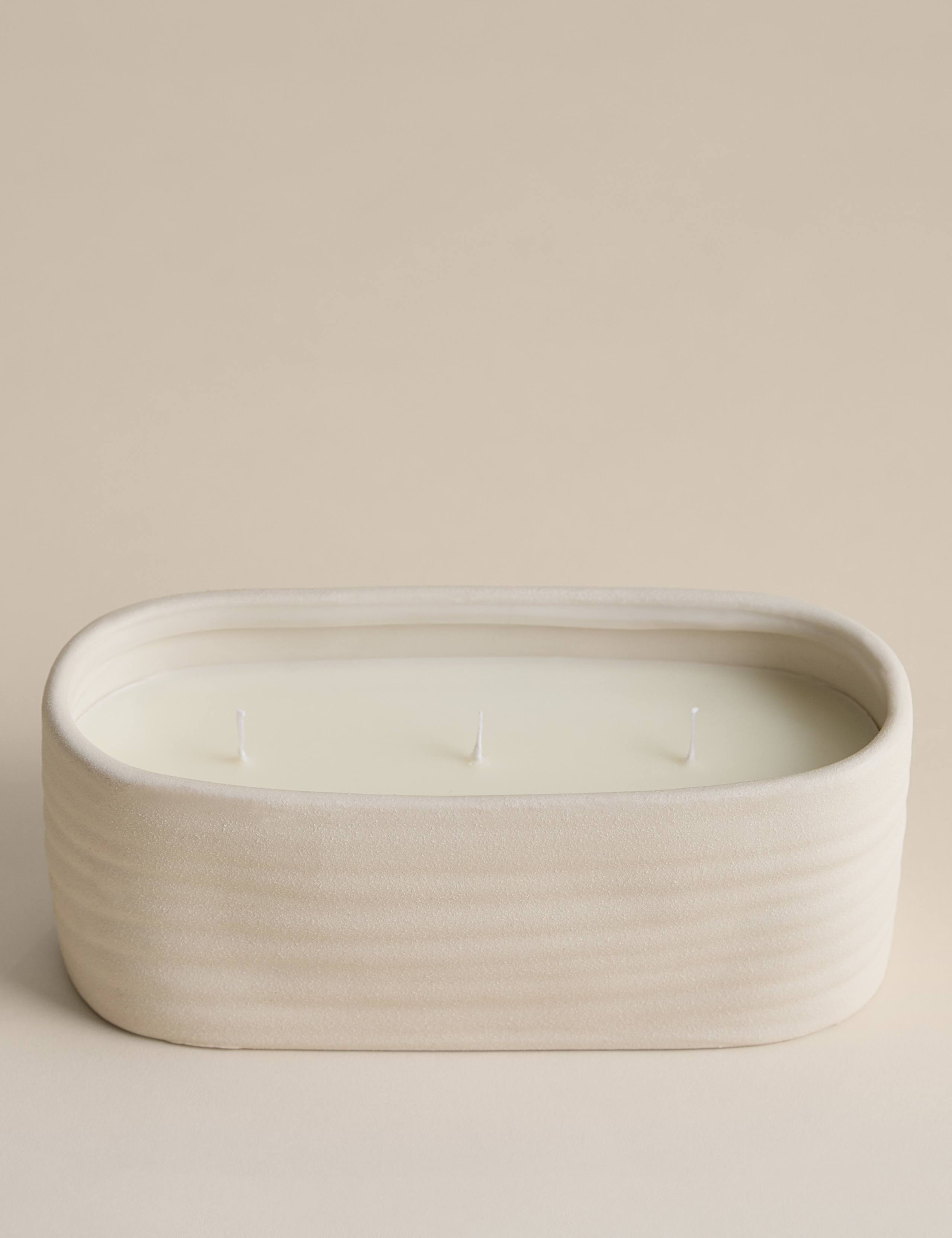 Bed 3 Wick Candle (British brand)