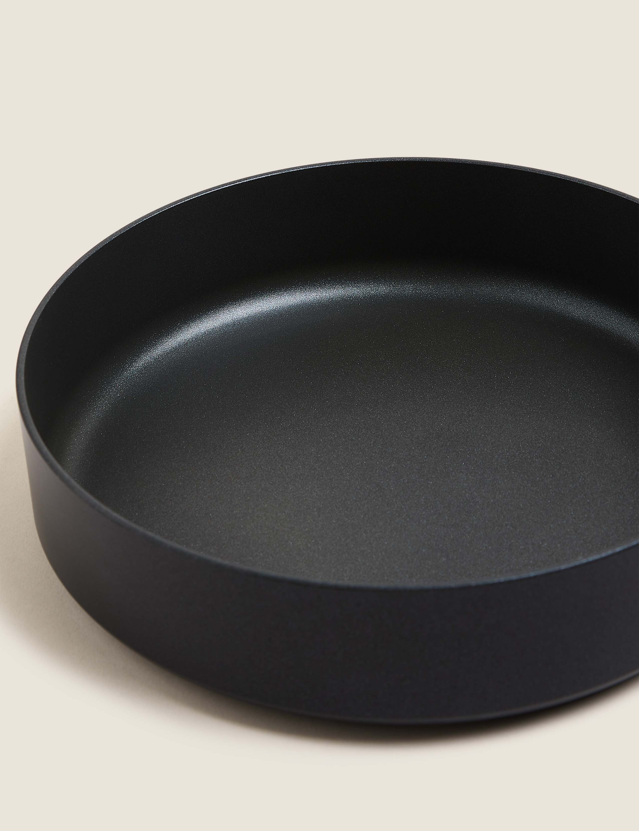 Sauté pan non-stick aluminium 26cm - British product