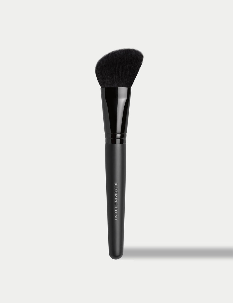 bareMinerals angled blush brush - British product