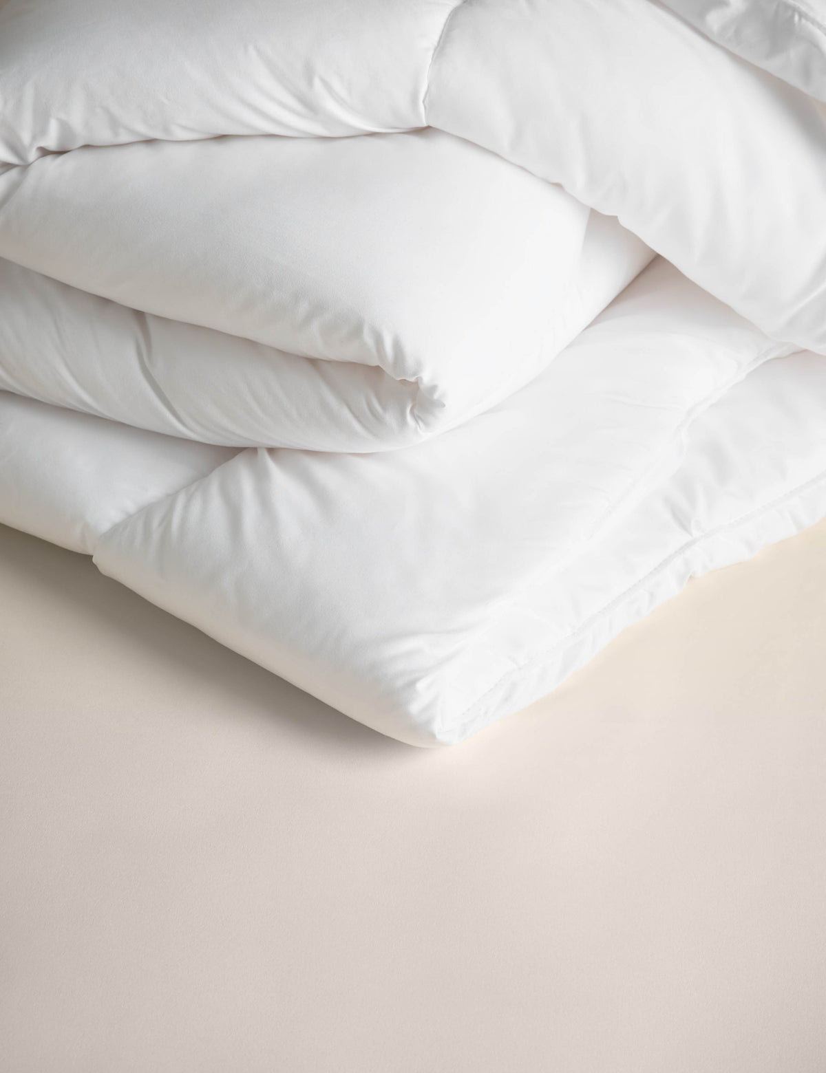 10.5 tog duvet with Body Sensor temperature control technology - British product