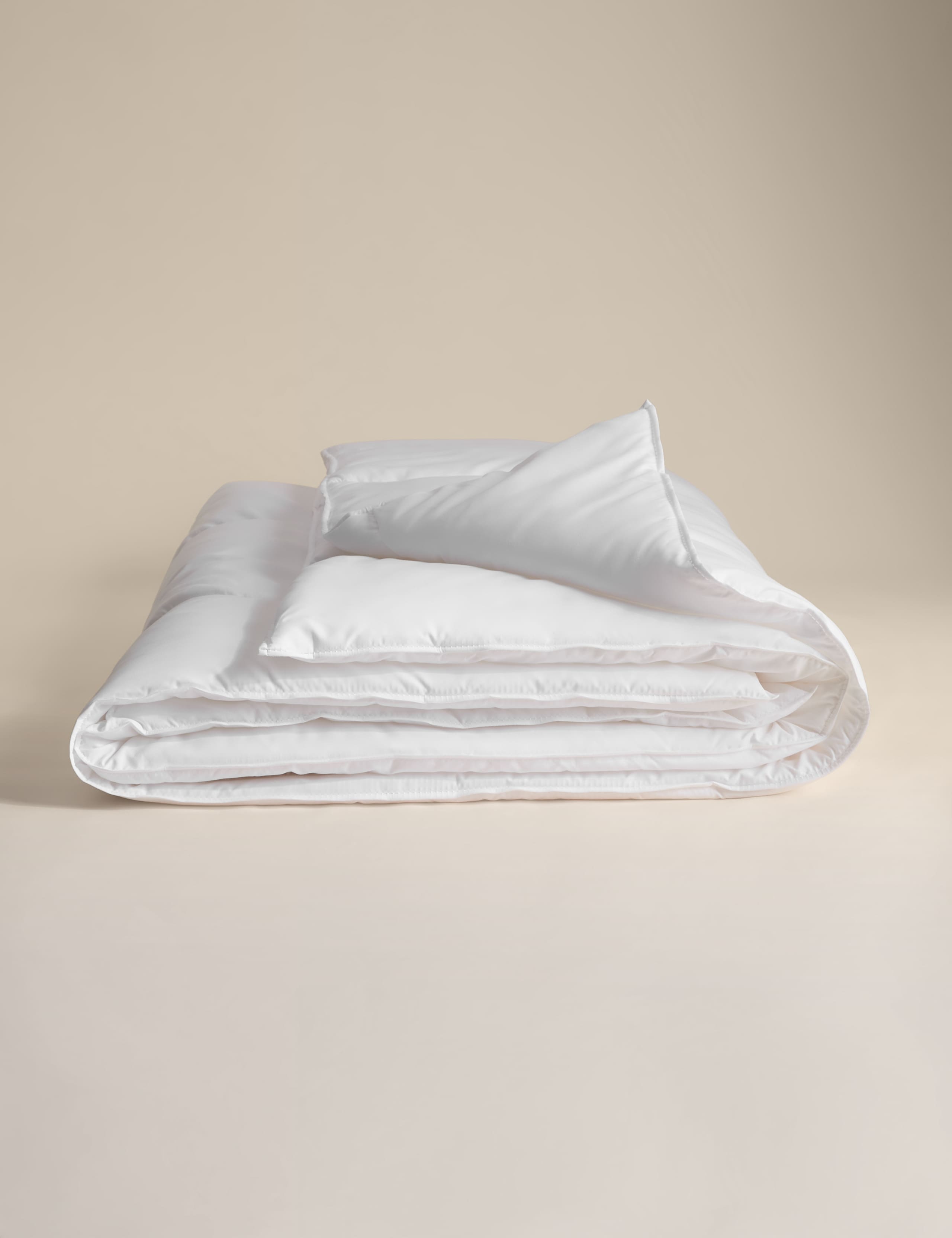 Body Temperature Control 4.5 Tog Duvet - British product