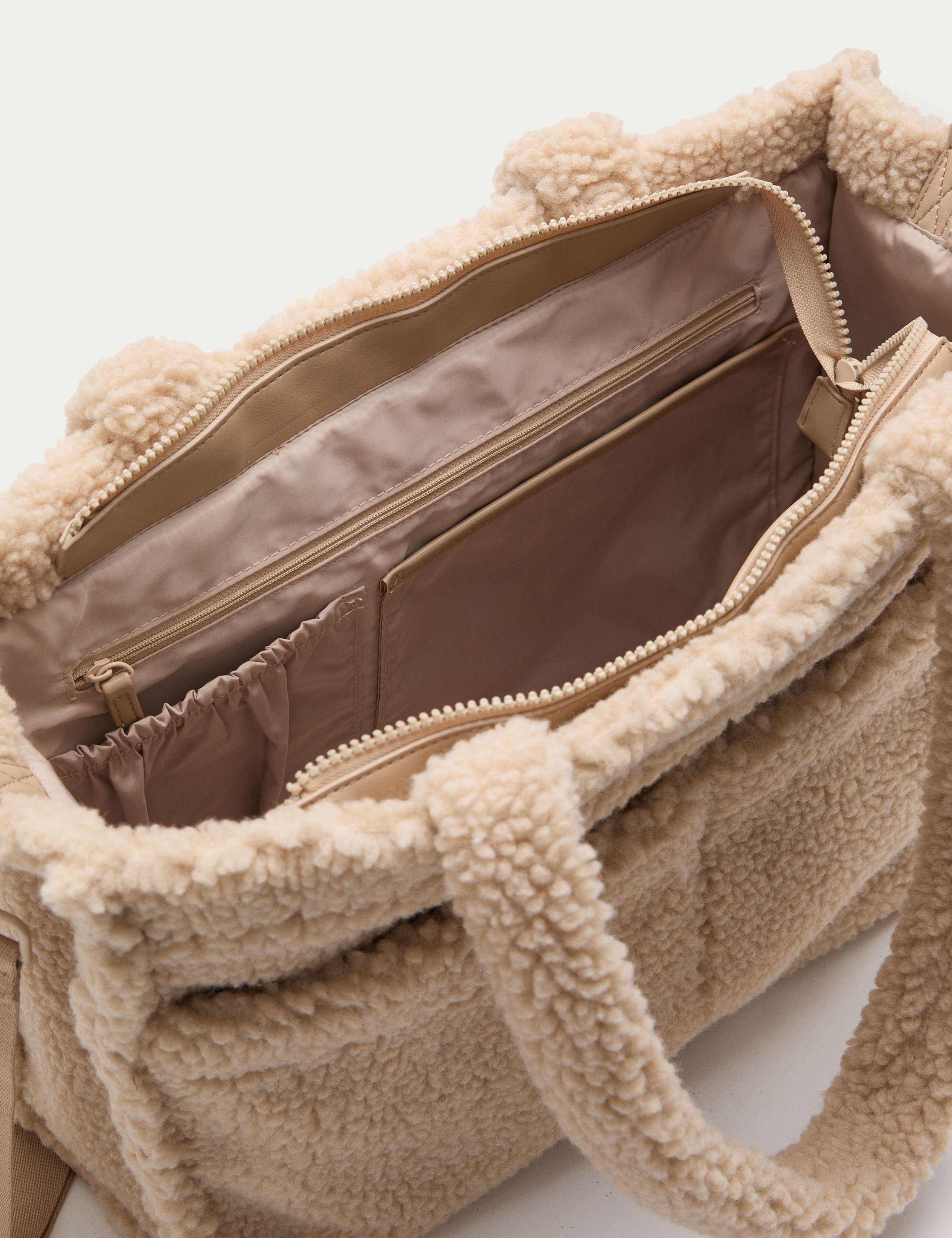 Borg changing bag set with matching mat, imported from the UK