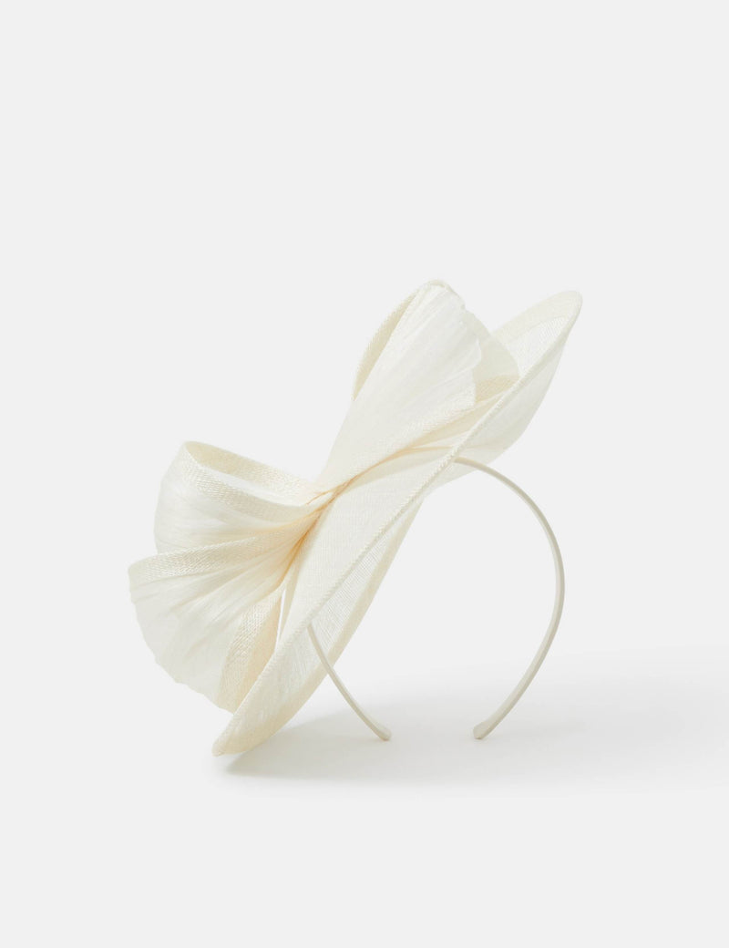 Accessorize bow fascinator with textured teardrop base (British brand)