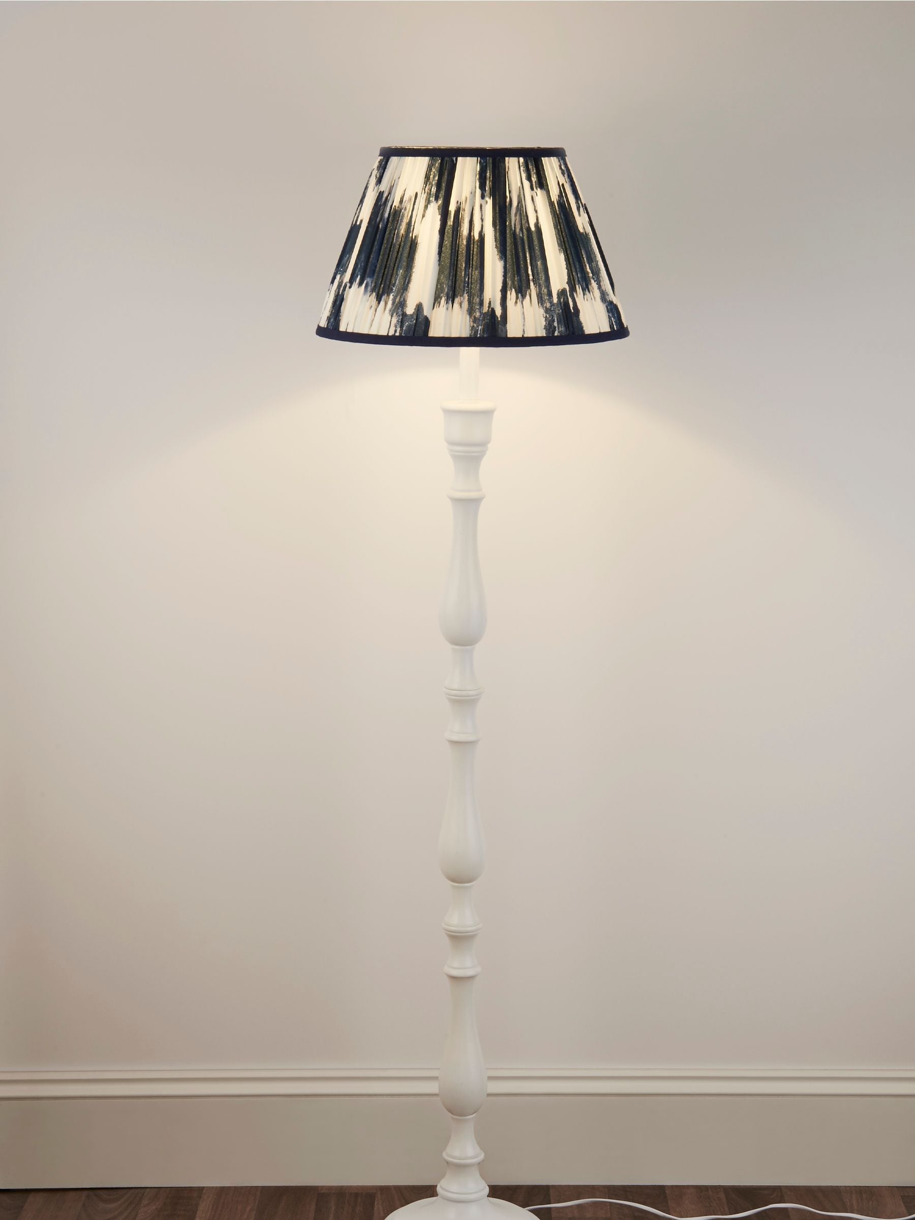 Searchlight cream candlestick floor lamp base 132cm - British product