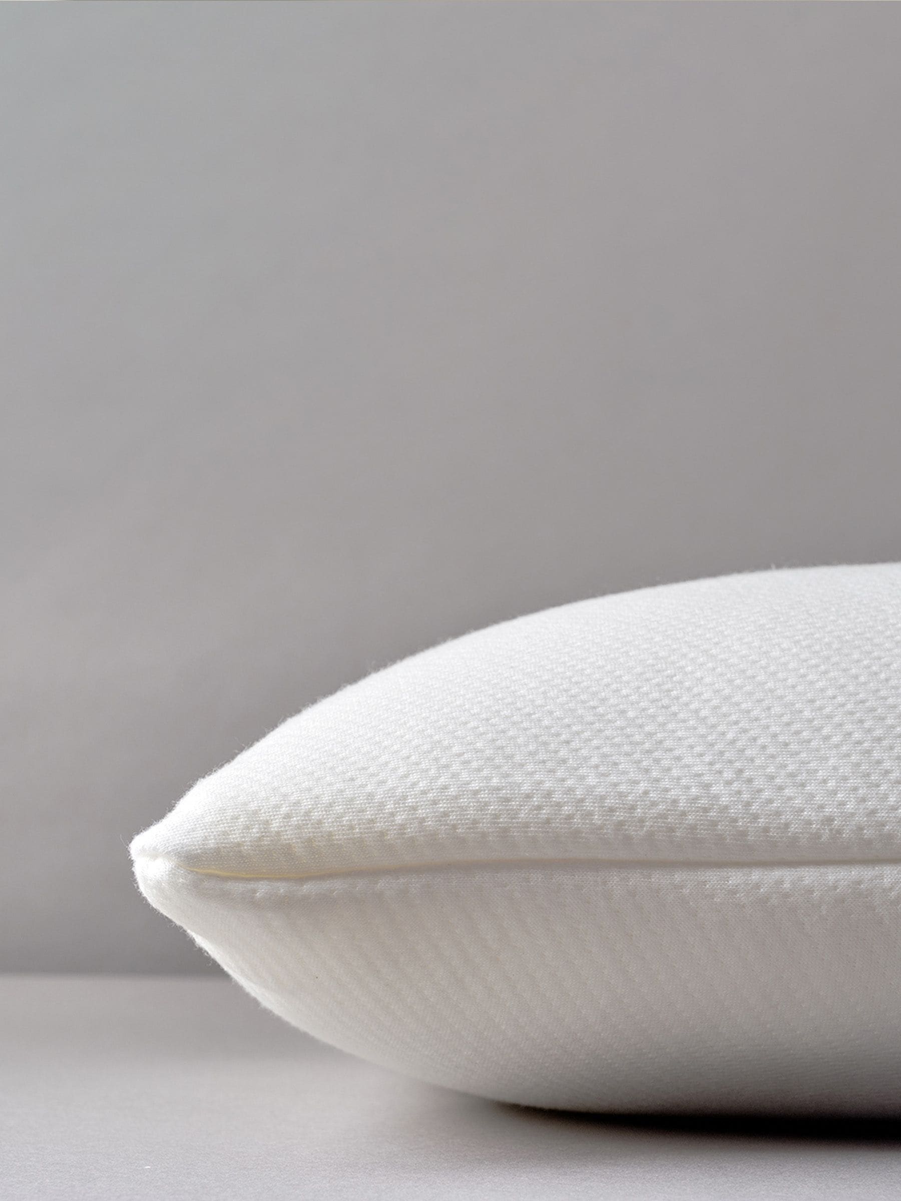Slumberdown Firm Side Sleeper Memory Foam Plus White Pillow (British brand)