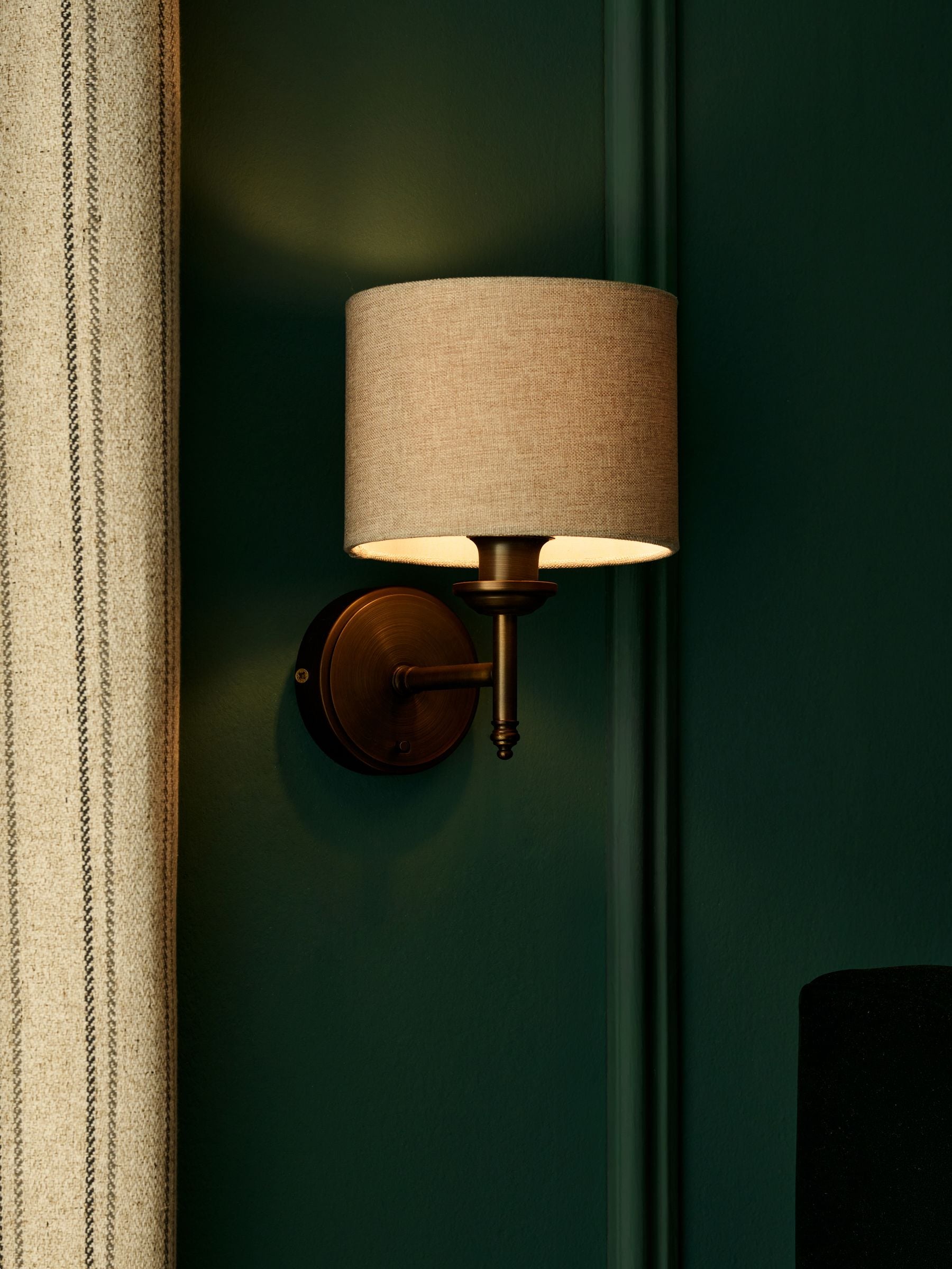 Bronze Upton 1 Light Wall Light