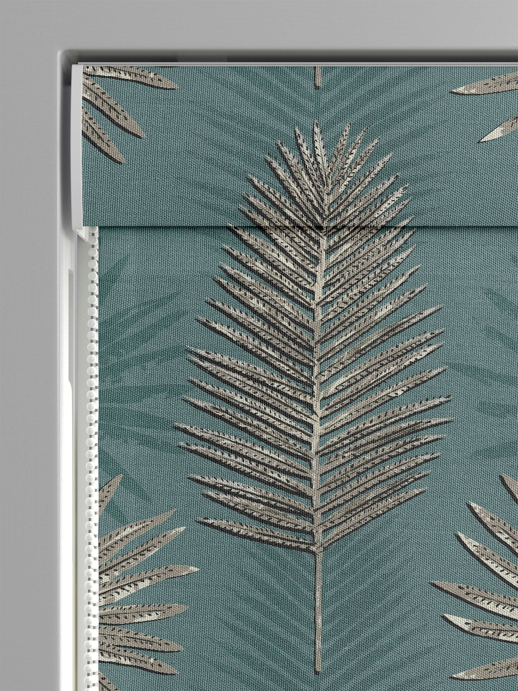 Sellus forest green roman blind (British brand)