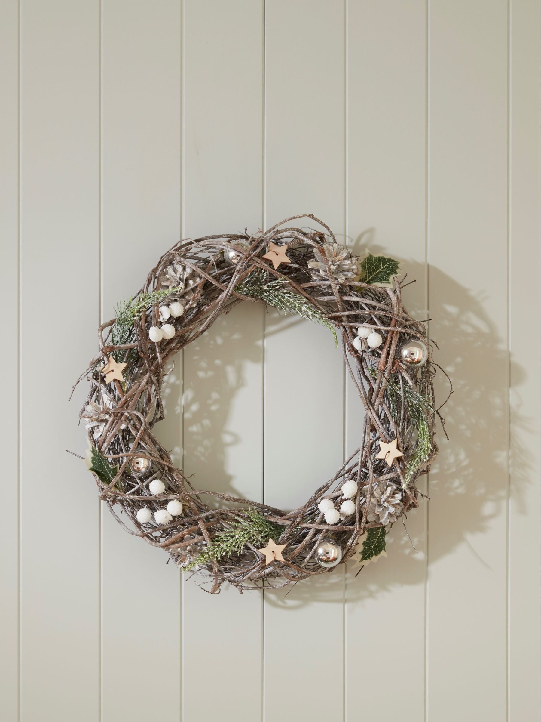 Bayswood Silver Twig Christmas Wreath