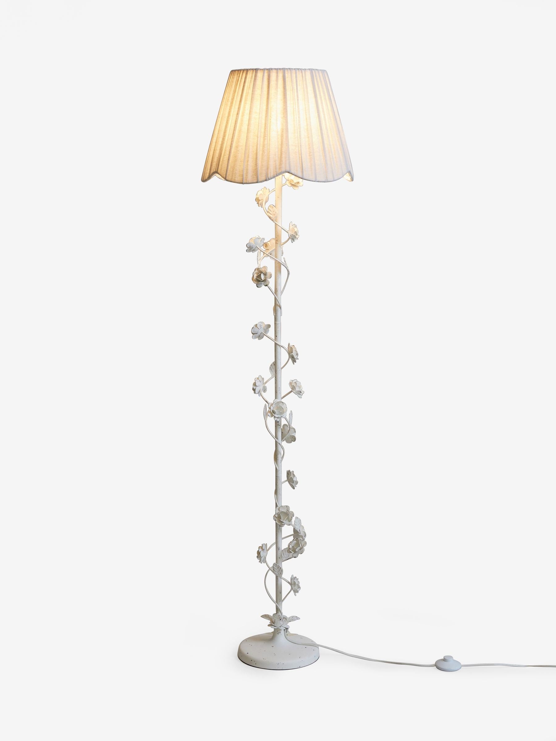 Weiße Shabby Chic distressed florale Stehlampe, importiert aus dem Vereinigten Königreich