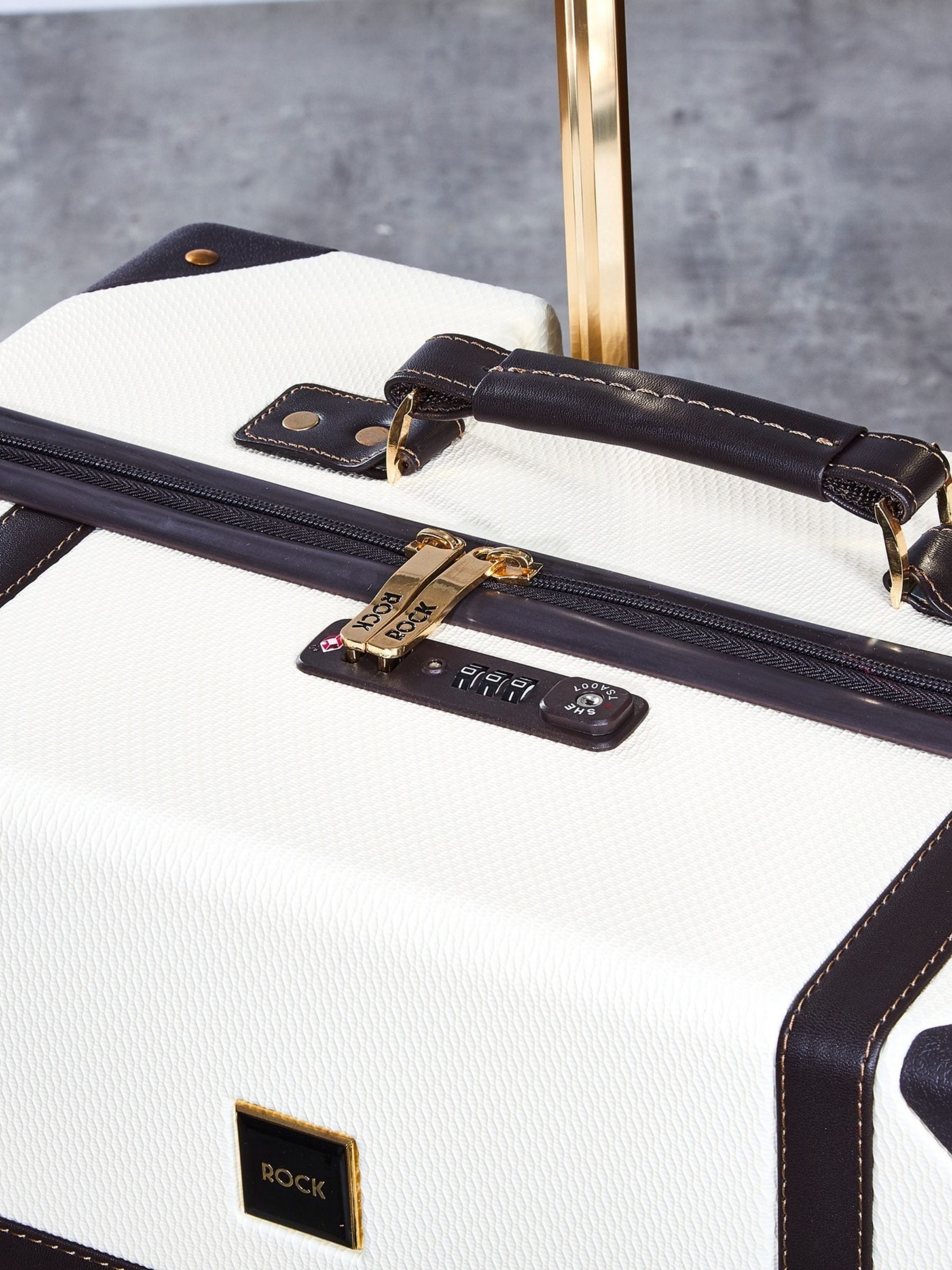 Rock Vintage Cabin Case cream ABS, imported from the UK