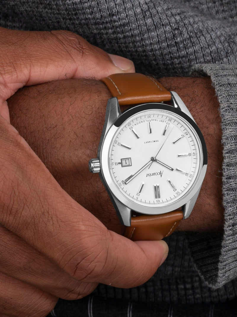Men's Analogue Watch with Brown Leather Strap, Stainless Steel Case, and Date Display