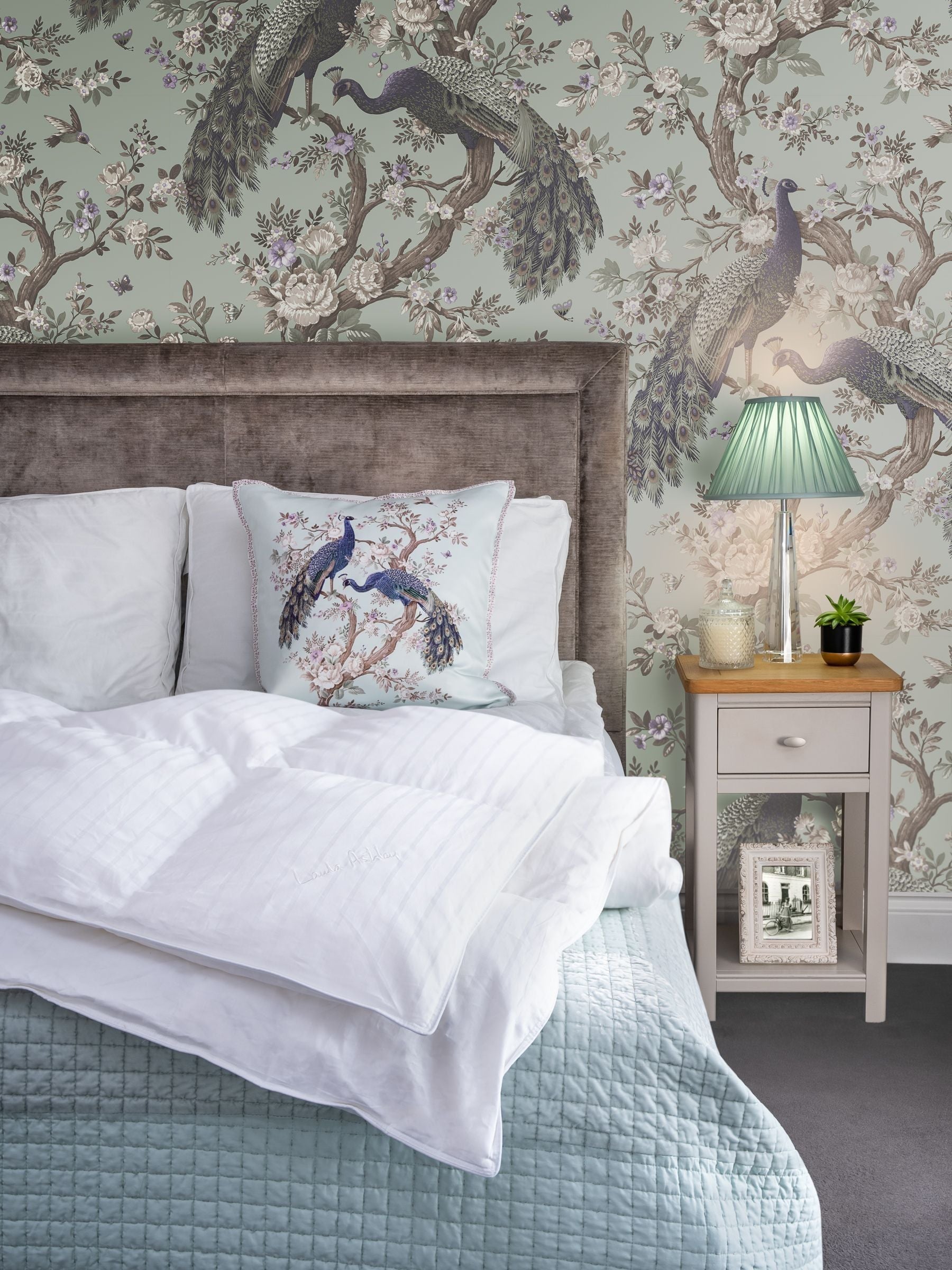 Laura Ashley white 13.5 tog down duvet, UK version