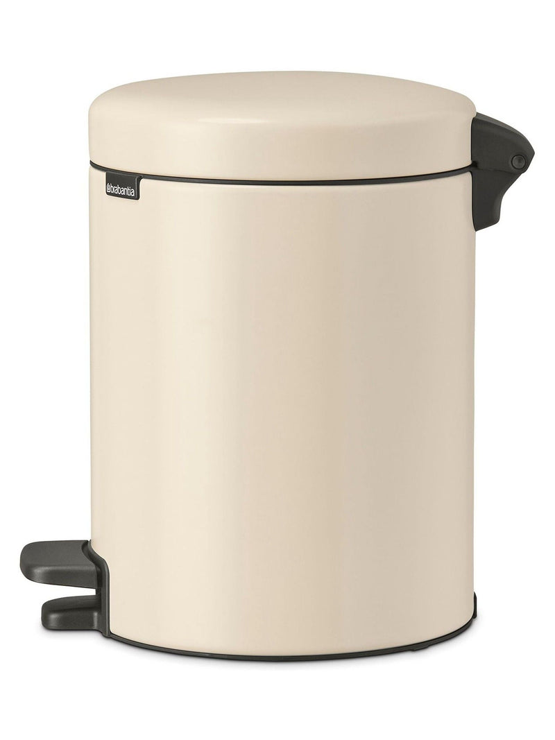 Brabantia cream pedal bin 5L - British product