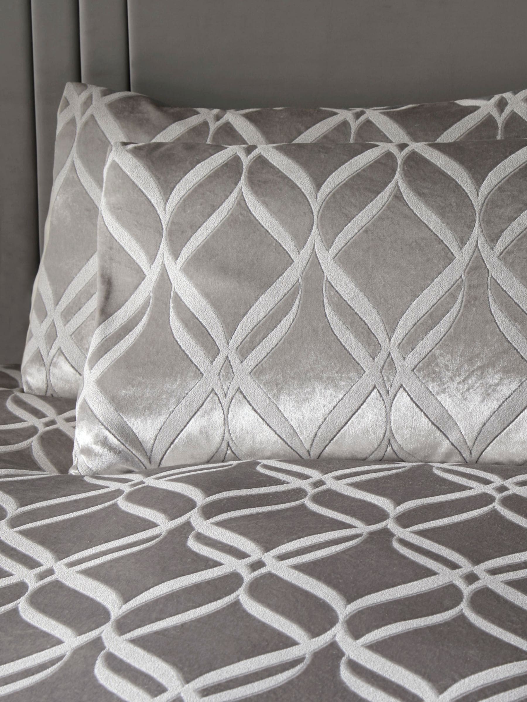 Soiree Silver Belfort Jacquard Duvet Cover Set