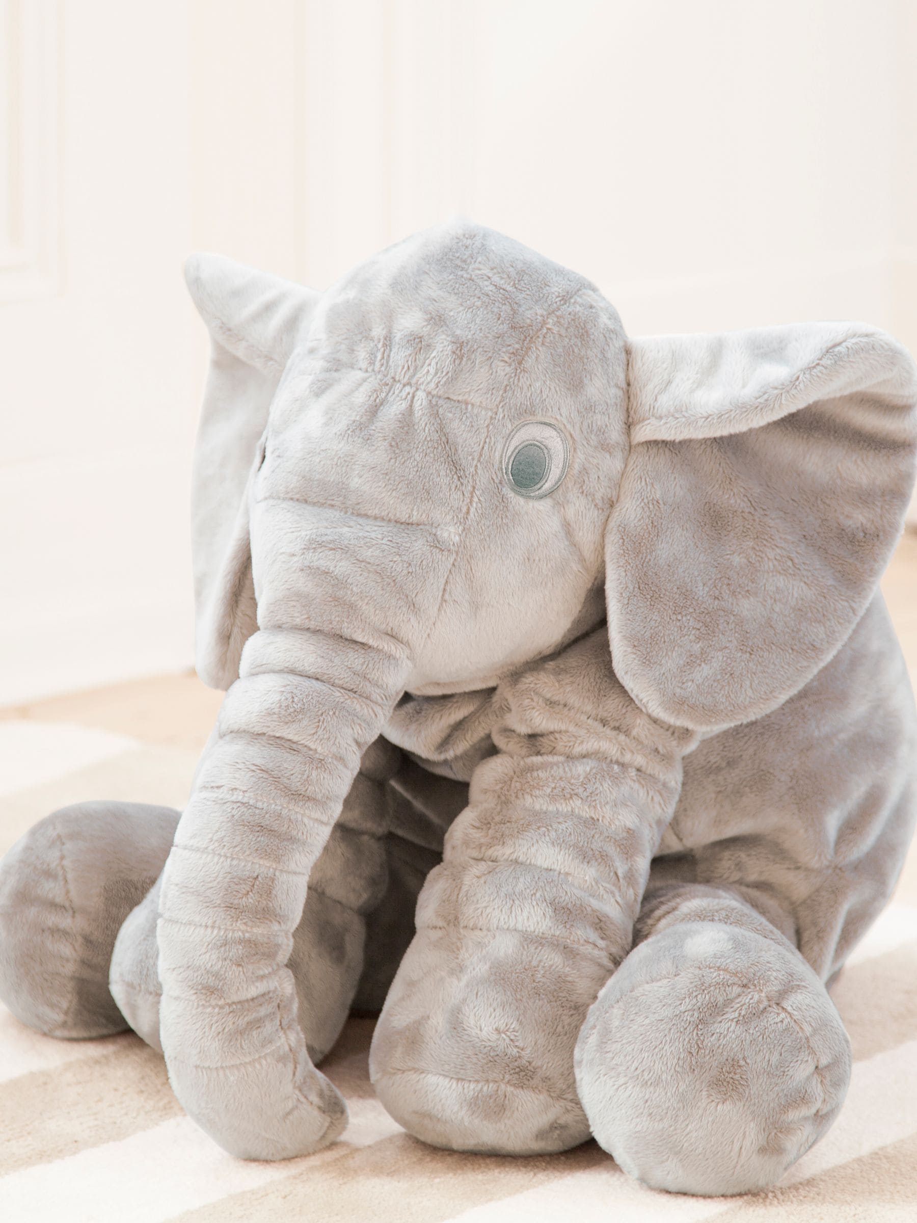 JoJo Maman Bébé grauer Elefanten-Kuschelfreund Plüschtier 54cm (britische Marke)