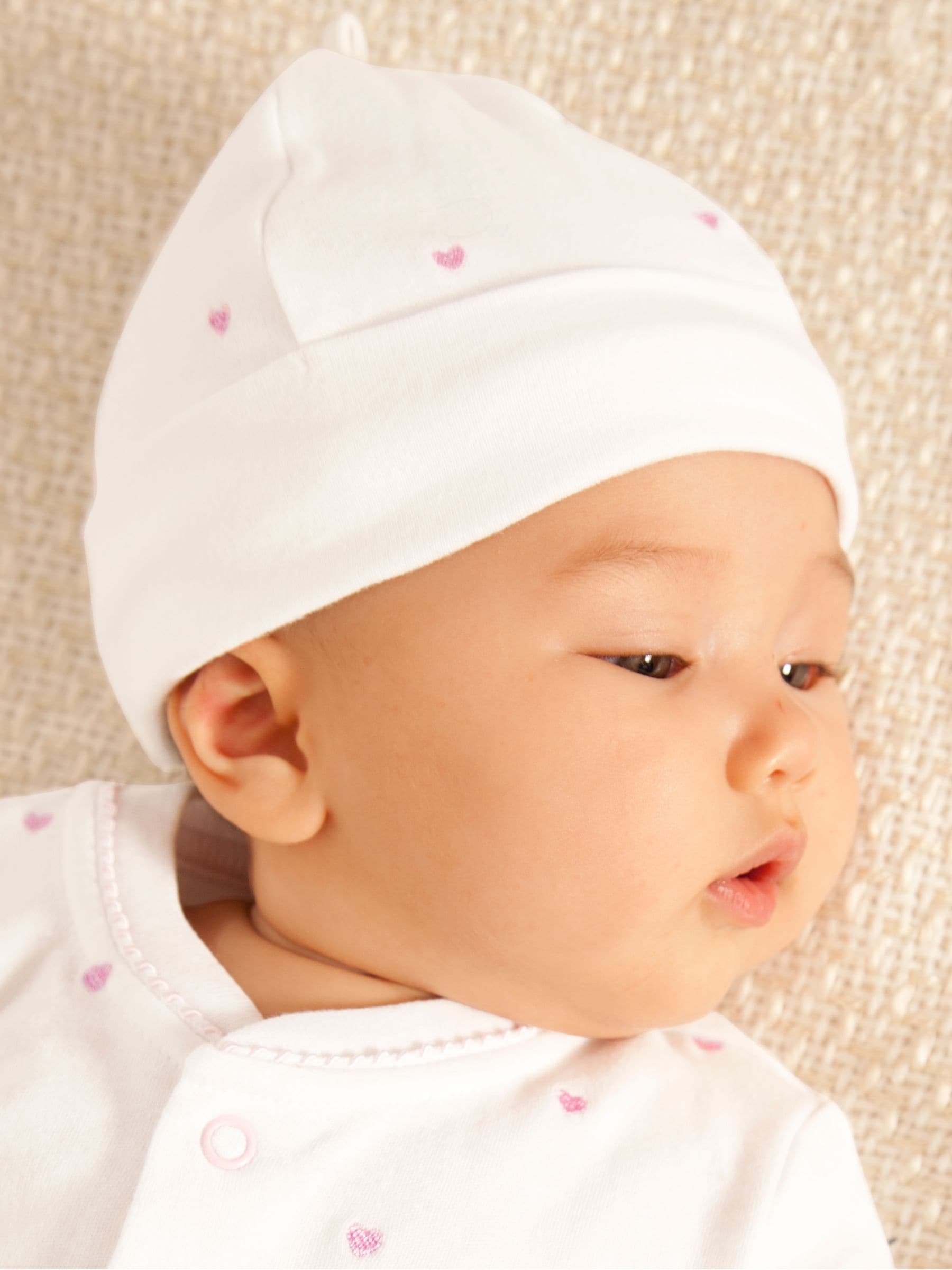 JoJo Maman Bébé pink heart embroidered baby hat, UK version