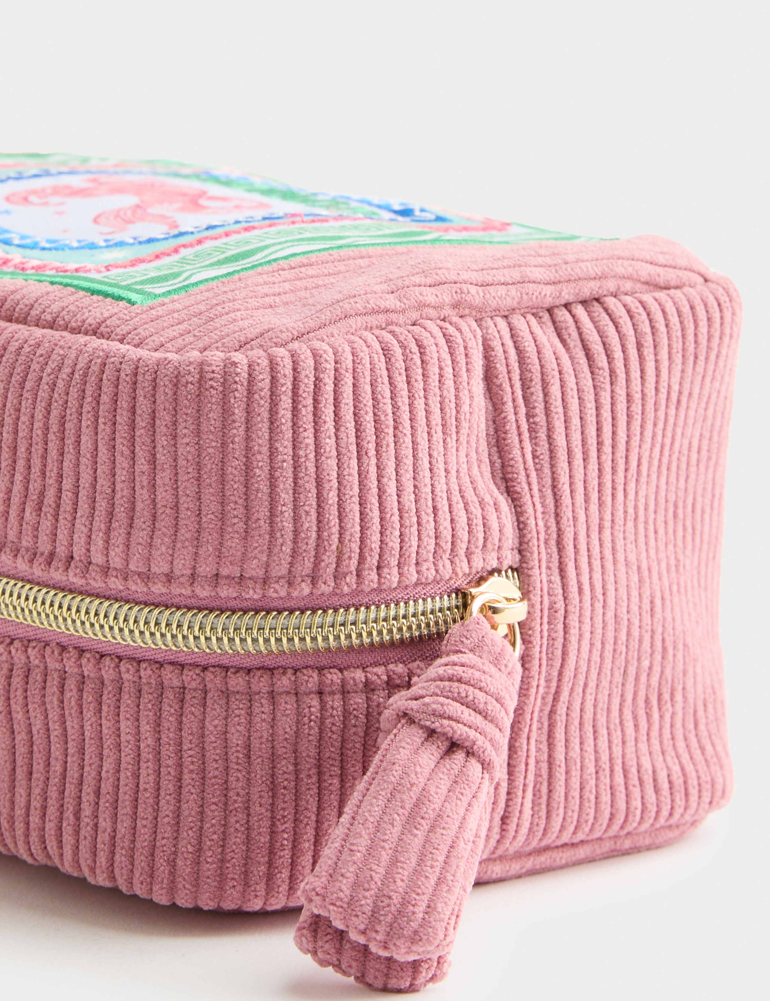 Capricorn star sign toiletry bag (British brand)
