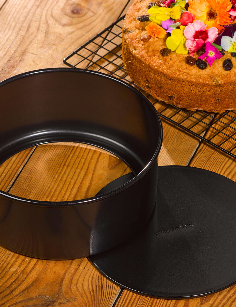 Deep round cake tin 20cm (British brand)