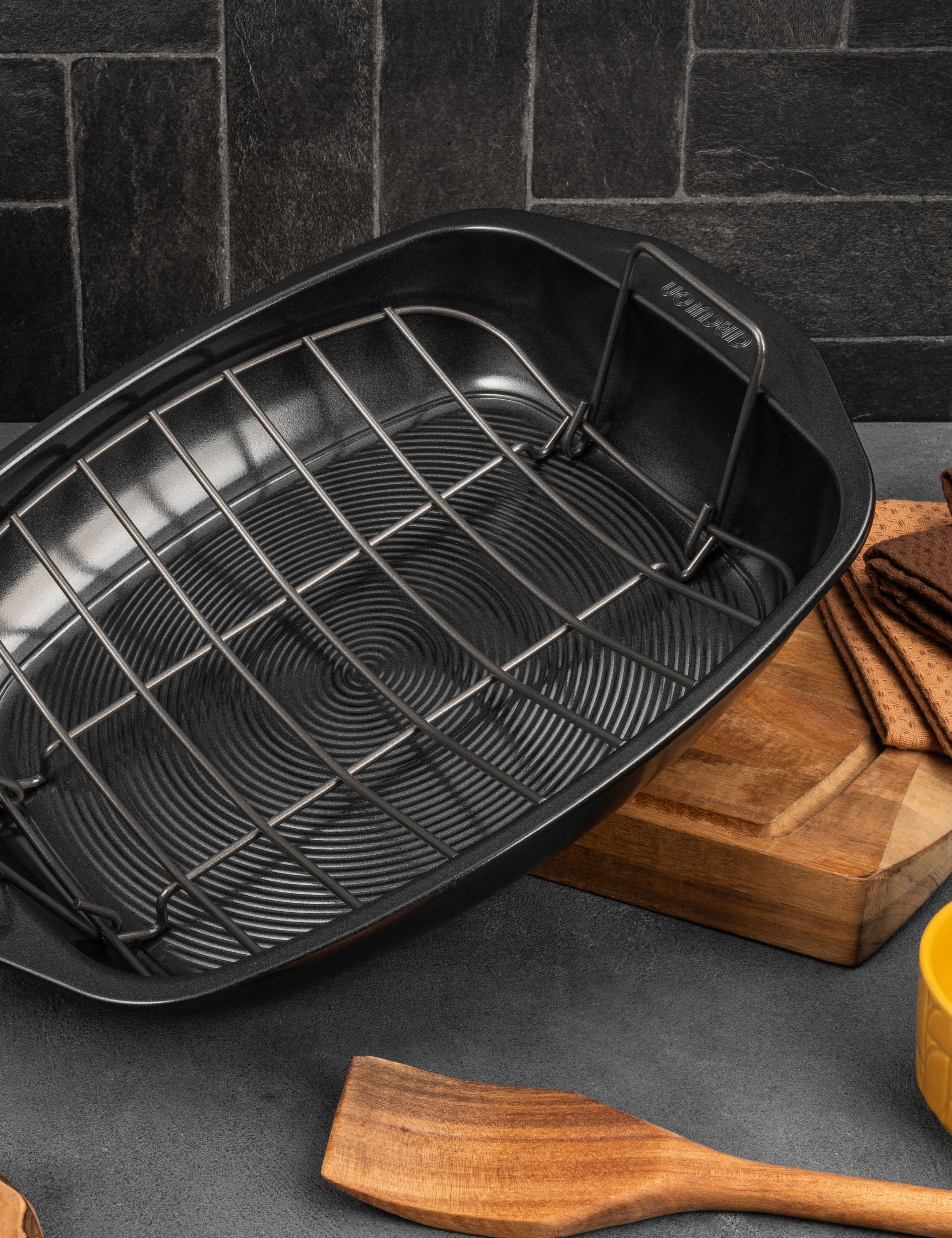 Circulon non-stick roasting tray with rack - British product