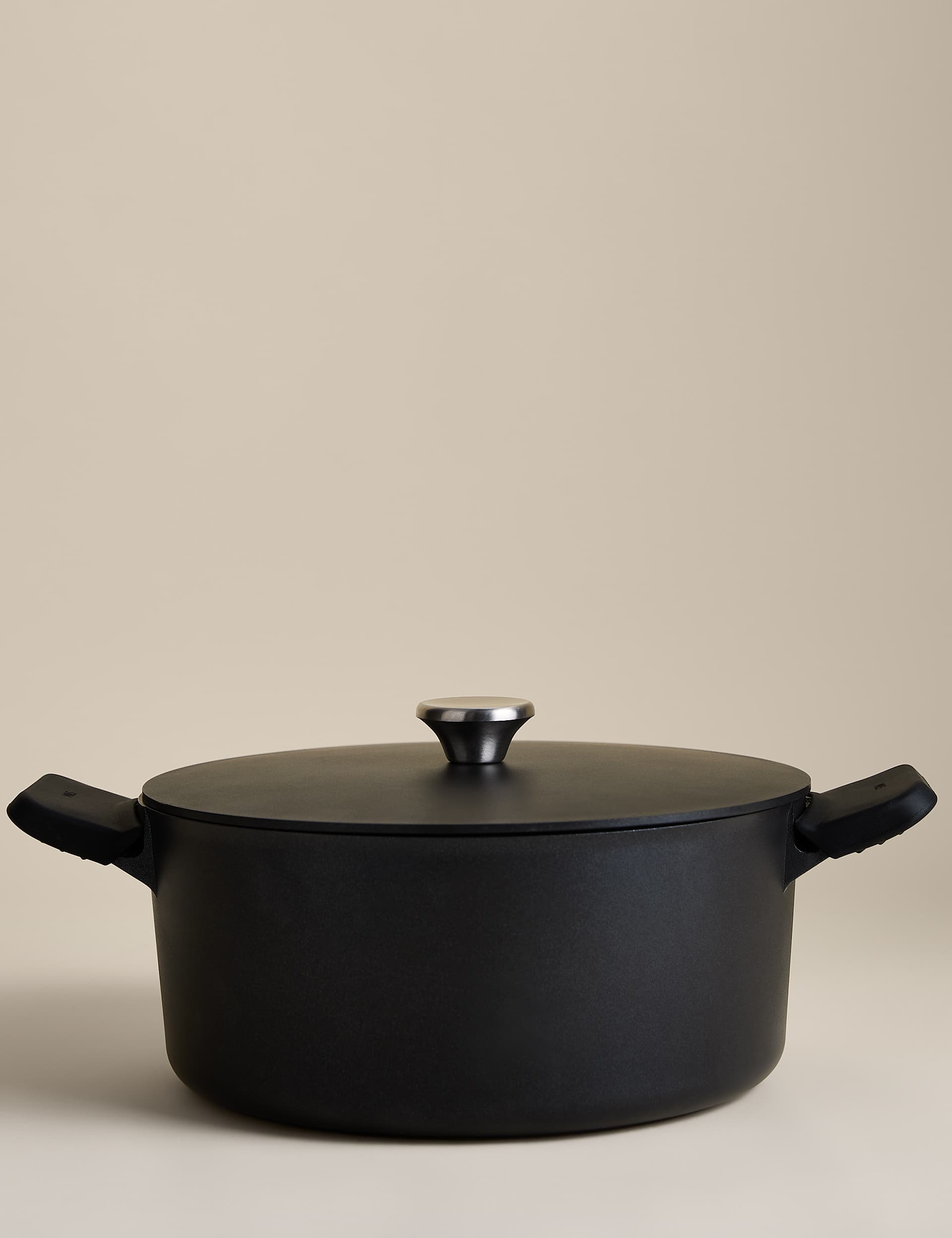 Cast aluminium casserole dish 7L - British product