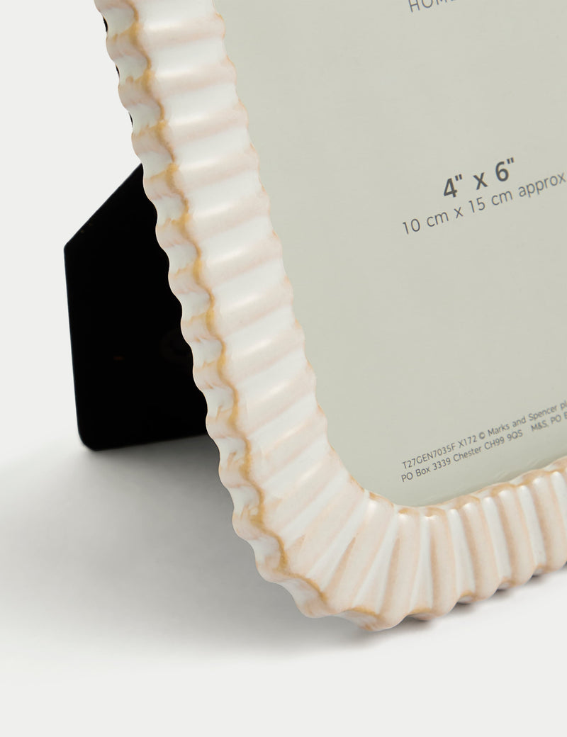 Ceramic ridged photo frame 4x6 inch - British product