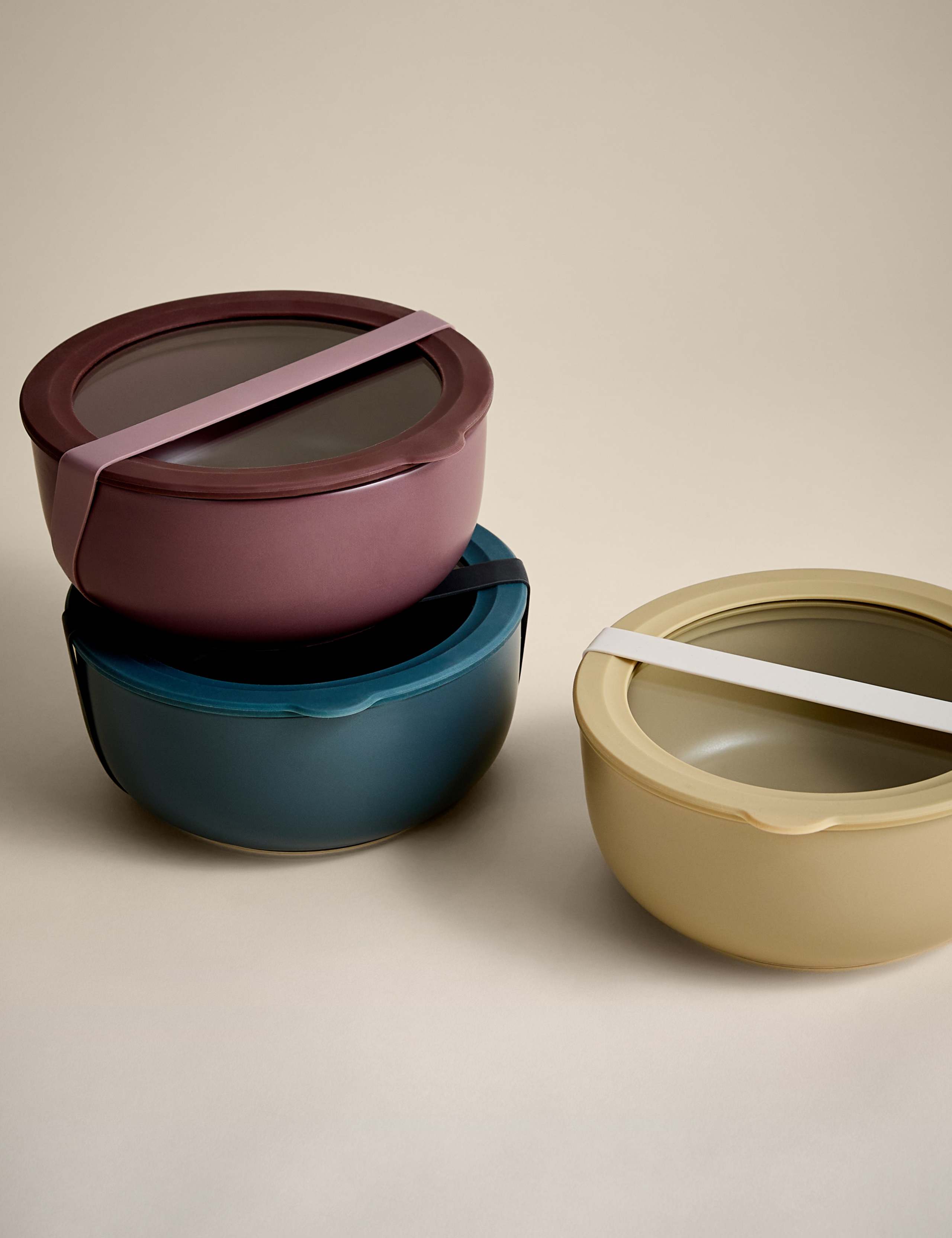 Ceramic storage container with glass lid 16.8 cm, imported from the UK