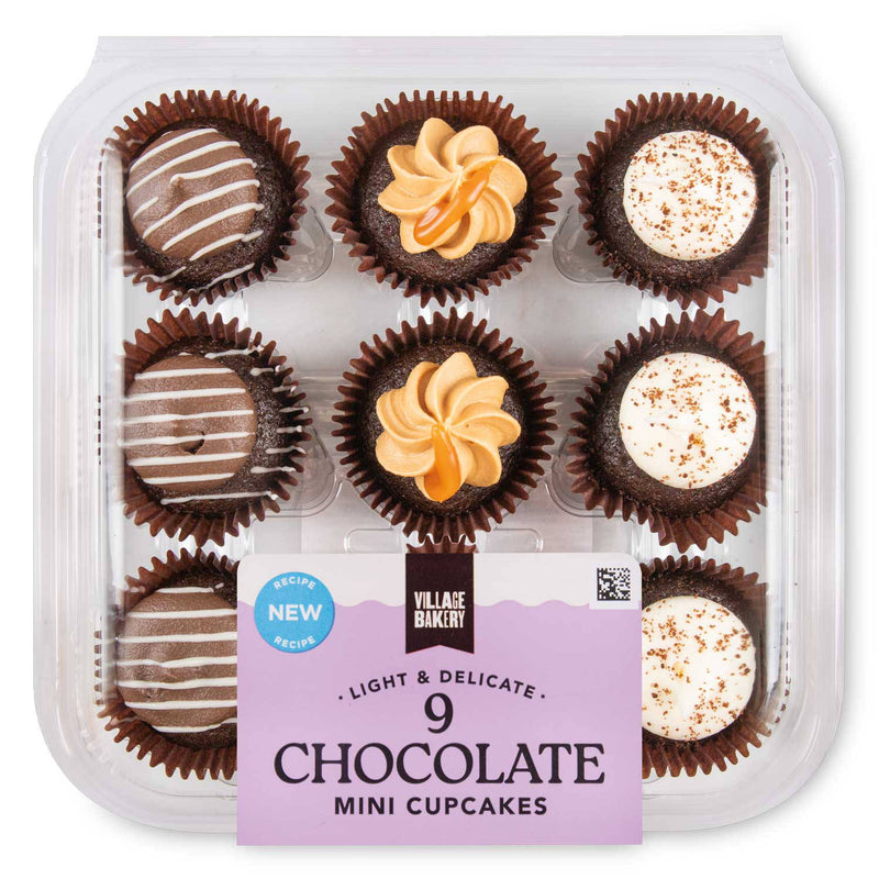 Chocolate mini cupcakes with sweet frosting, UK version
