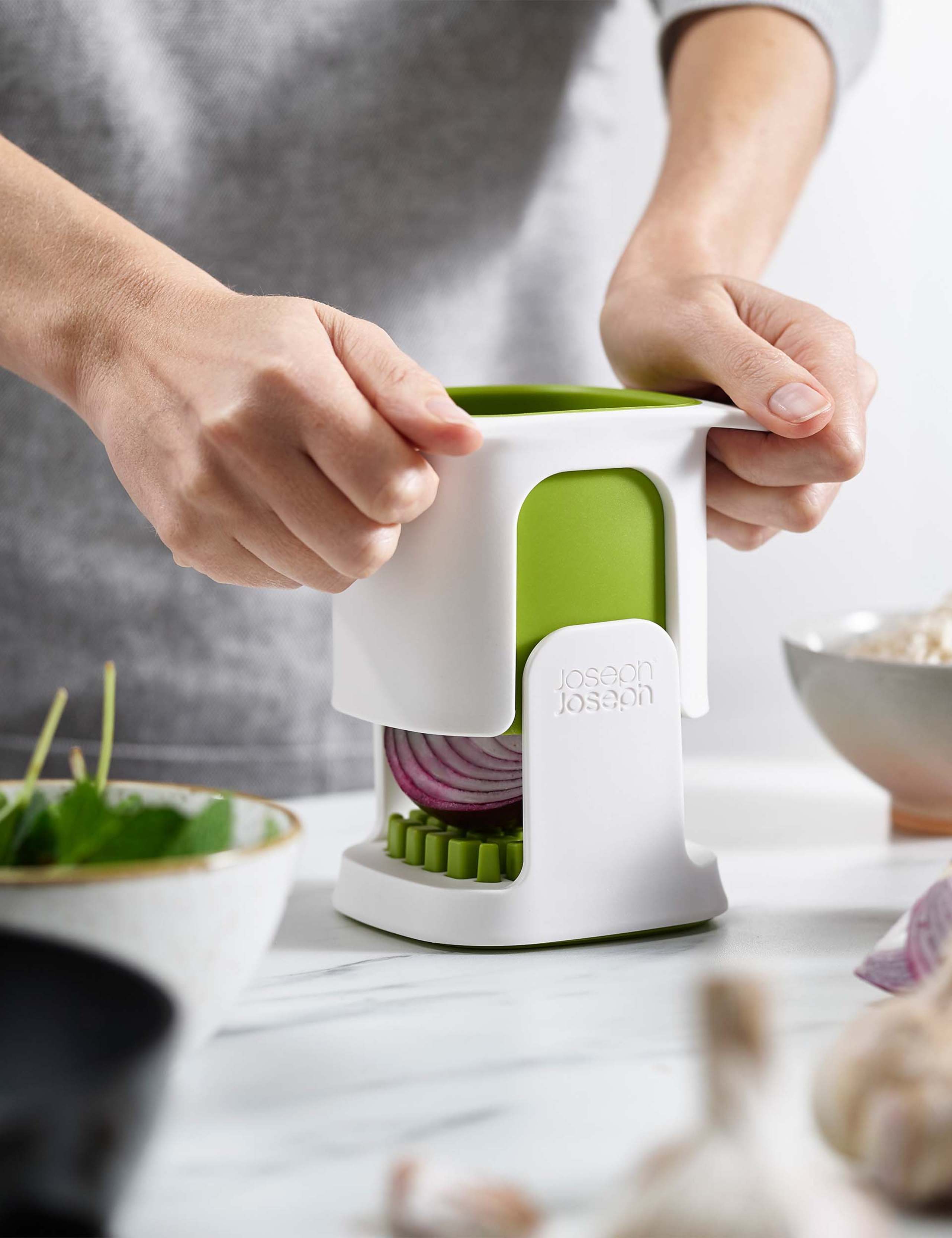 Joseph Joseph ChopCup Easy Vegetable Chopper - British product