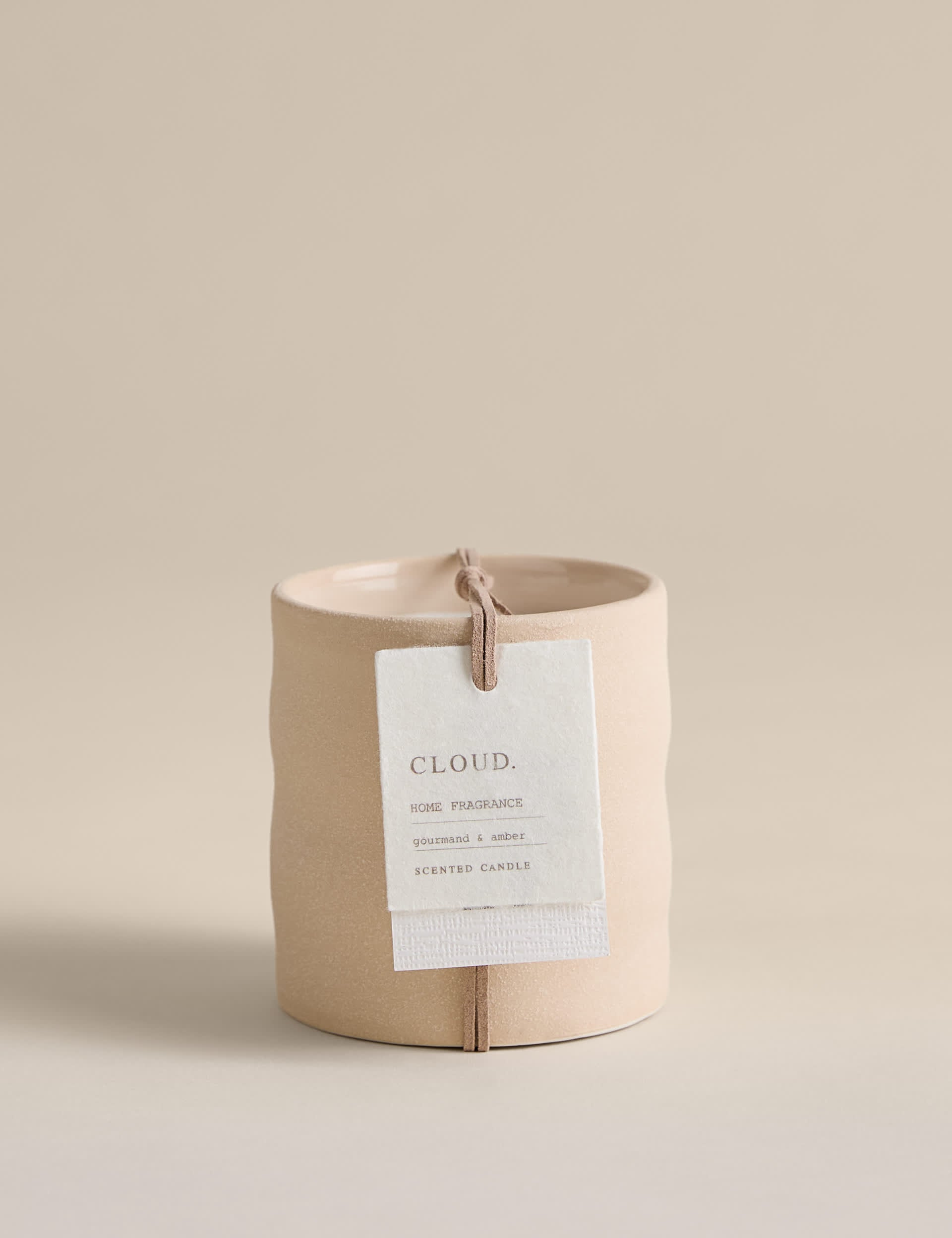 Cloud Ceramic Candle with marshmallow vanilla fragrance, imported from the UK
