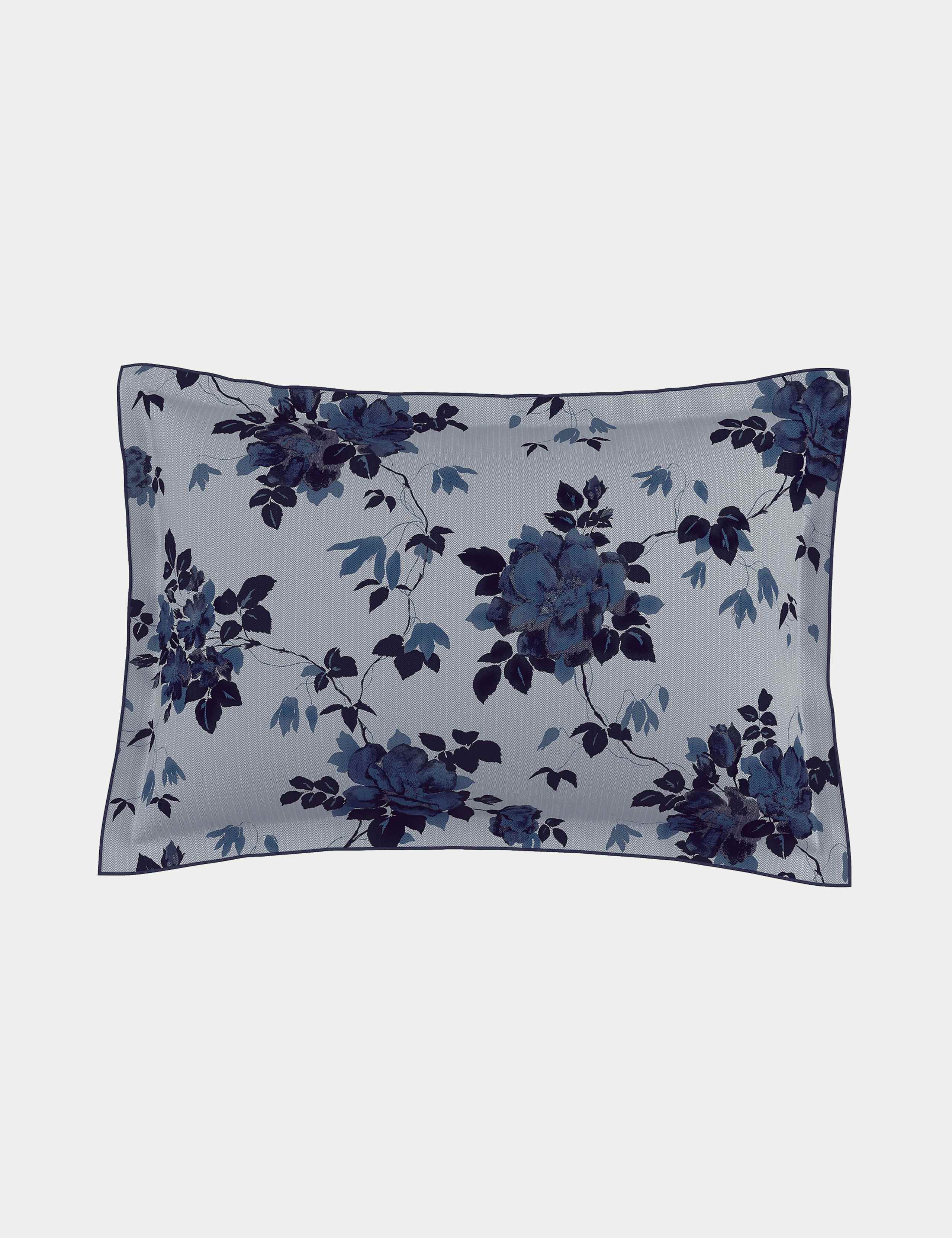 Bedeck of Belfast Freya bedding set with floral print - British product