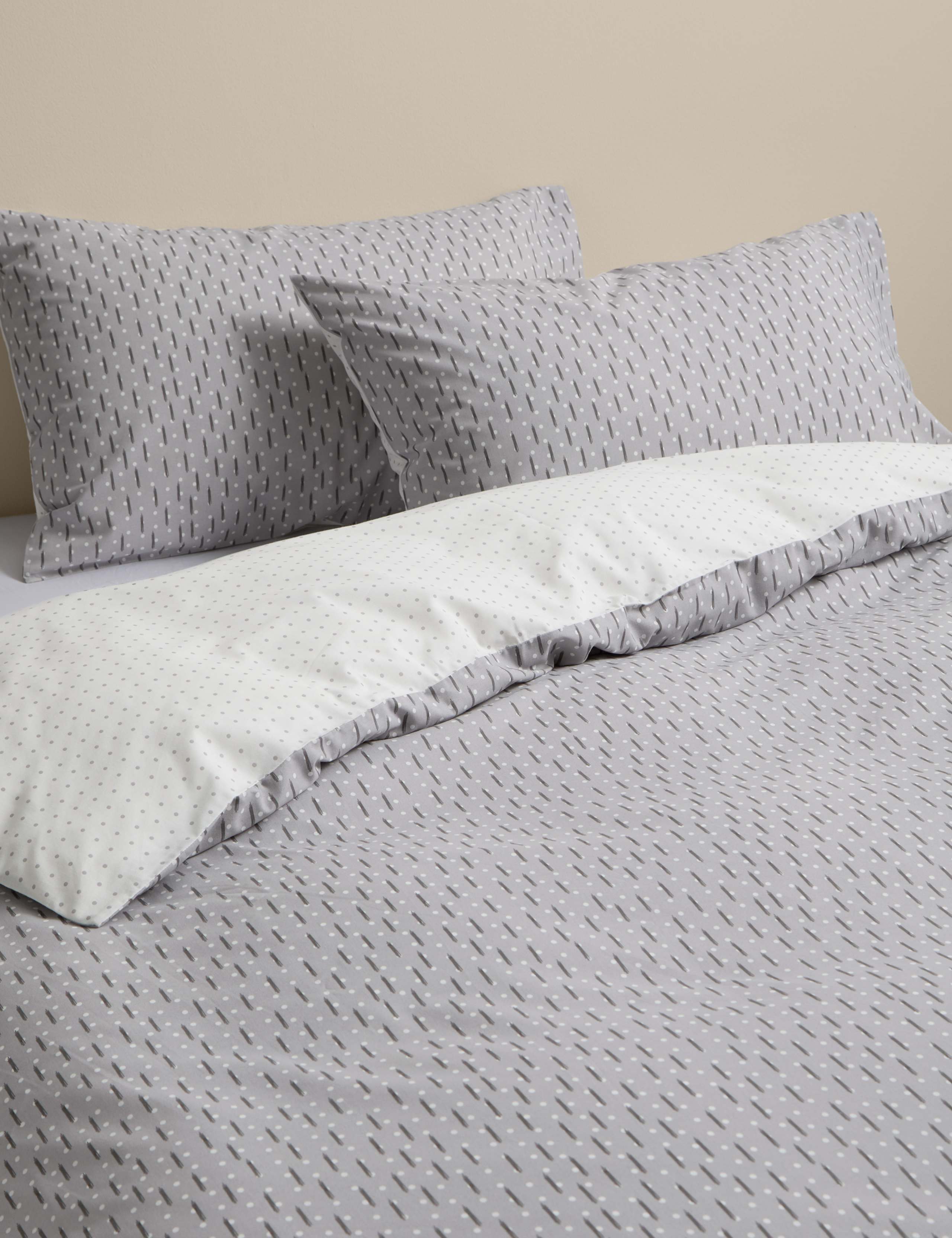 Cotton blend geometric bedding set, UK version